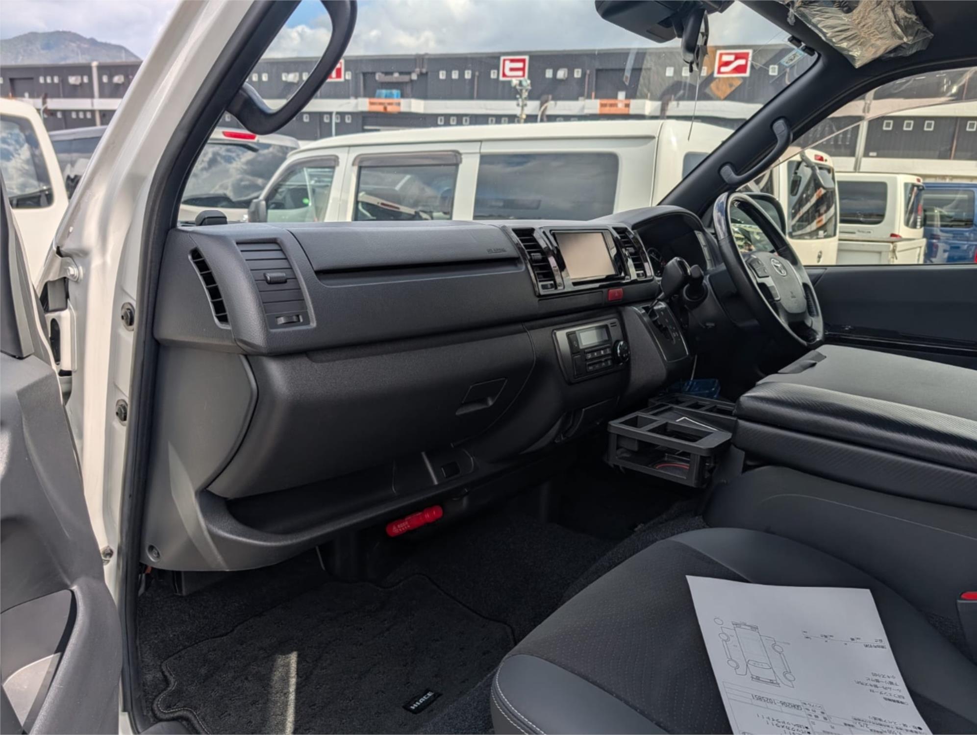 2019 TOYOTA HIACE VAN 4D VAN