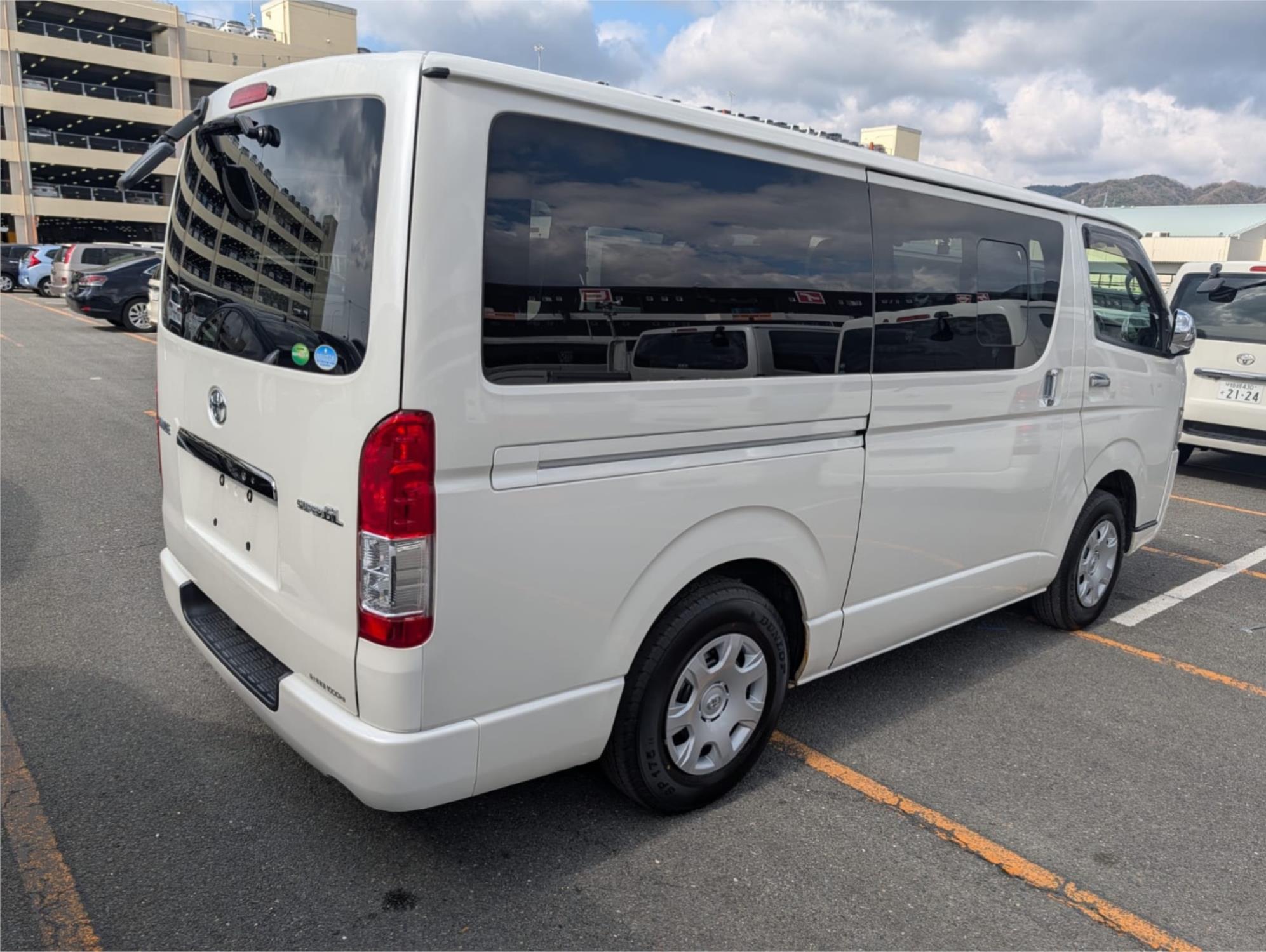 2019 TOYOTA HIACE VAN 4D VAN