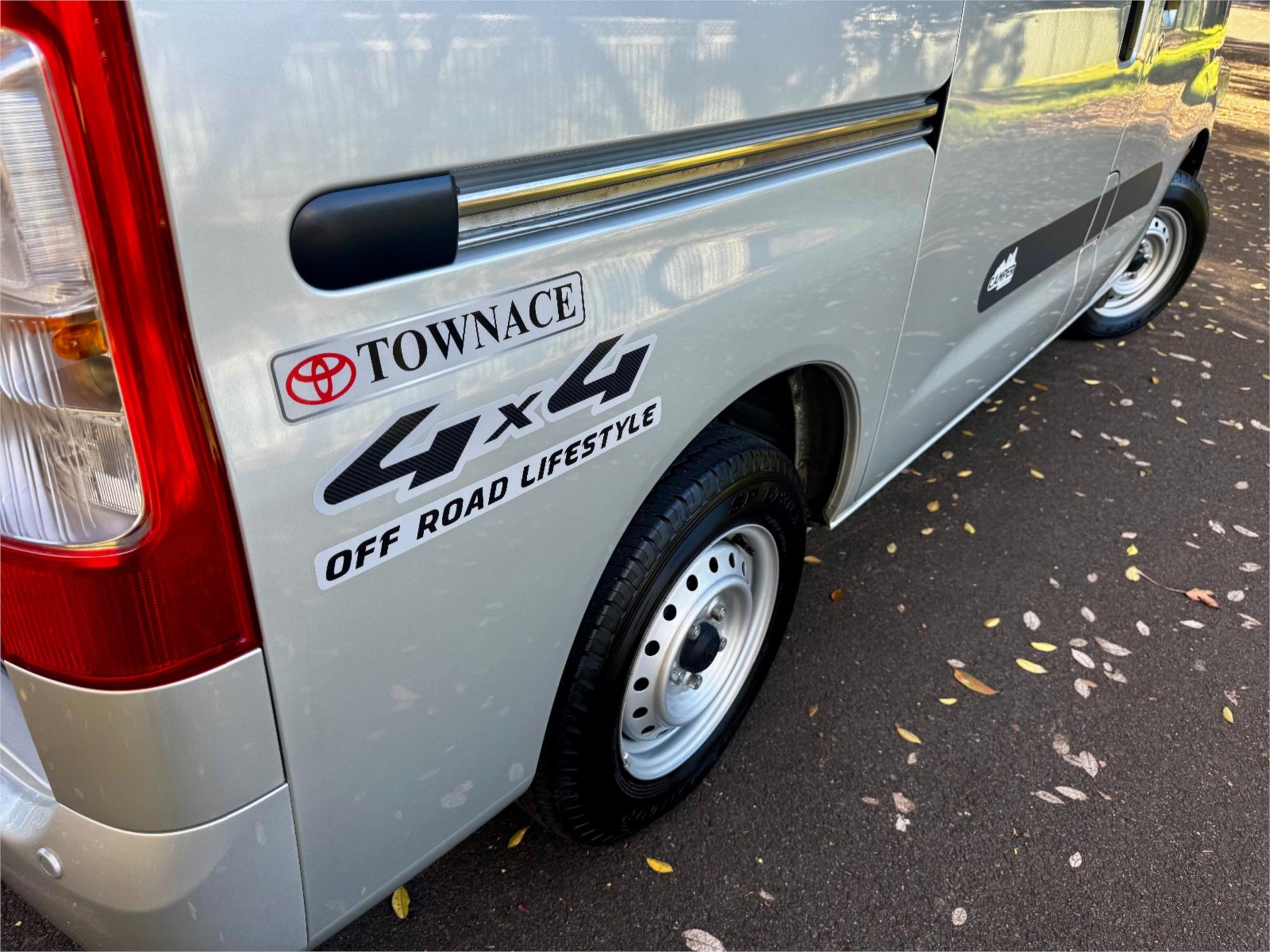 2024 TOYOTA TOWNACE 4D CAMPERVAN