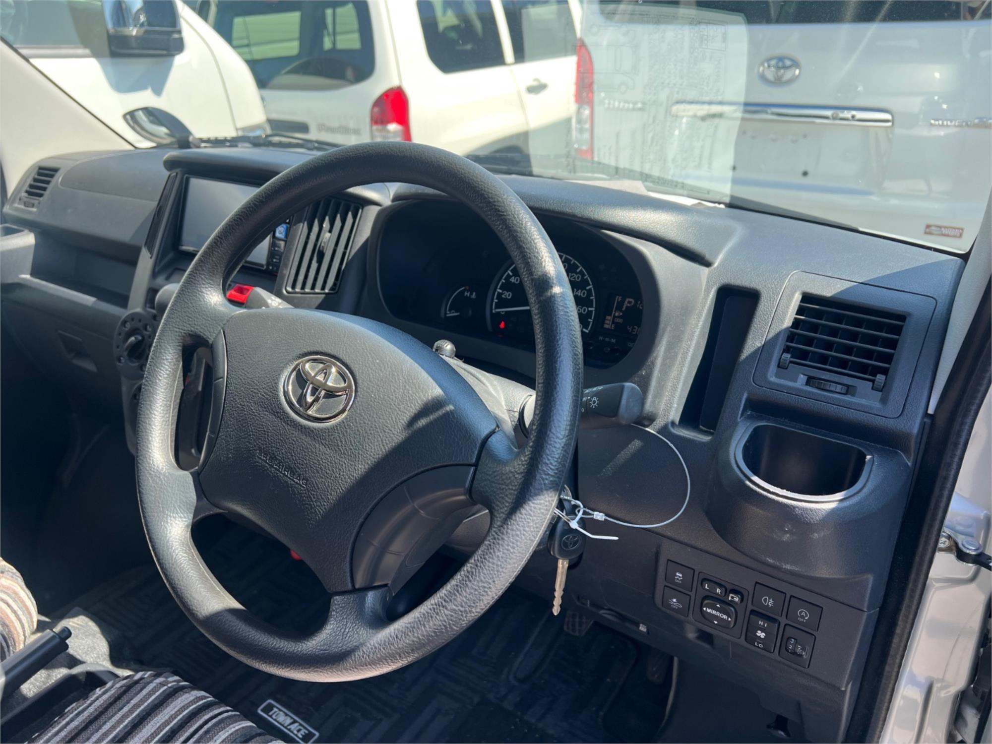 2024 TOYOTA TOWNACE 4D CAMPERVAN