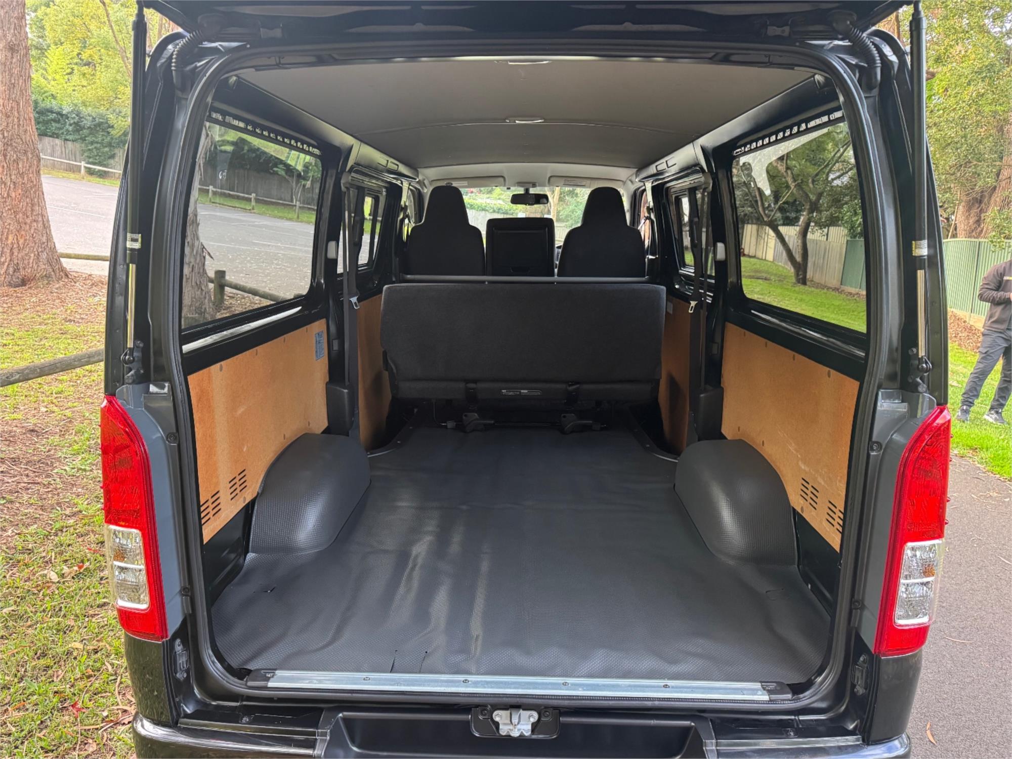 2016 TOYOTA HIACE MANUAL VAN