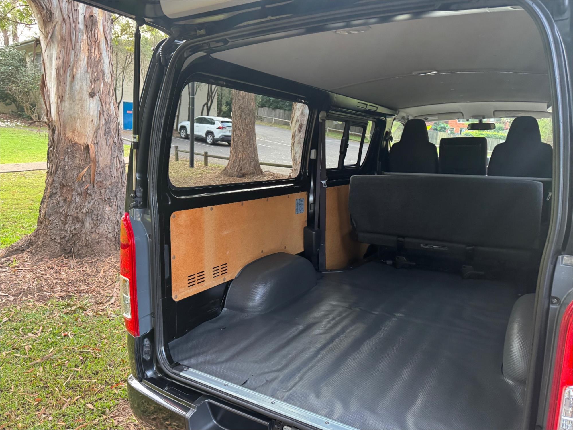 2016 TOYOTA HIACE MANUAL VAN