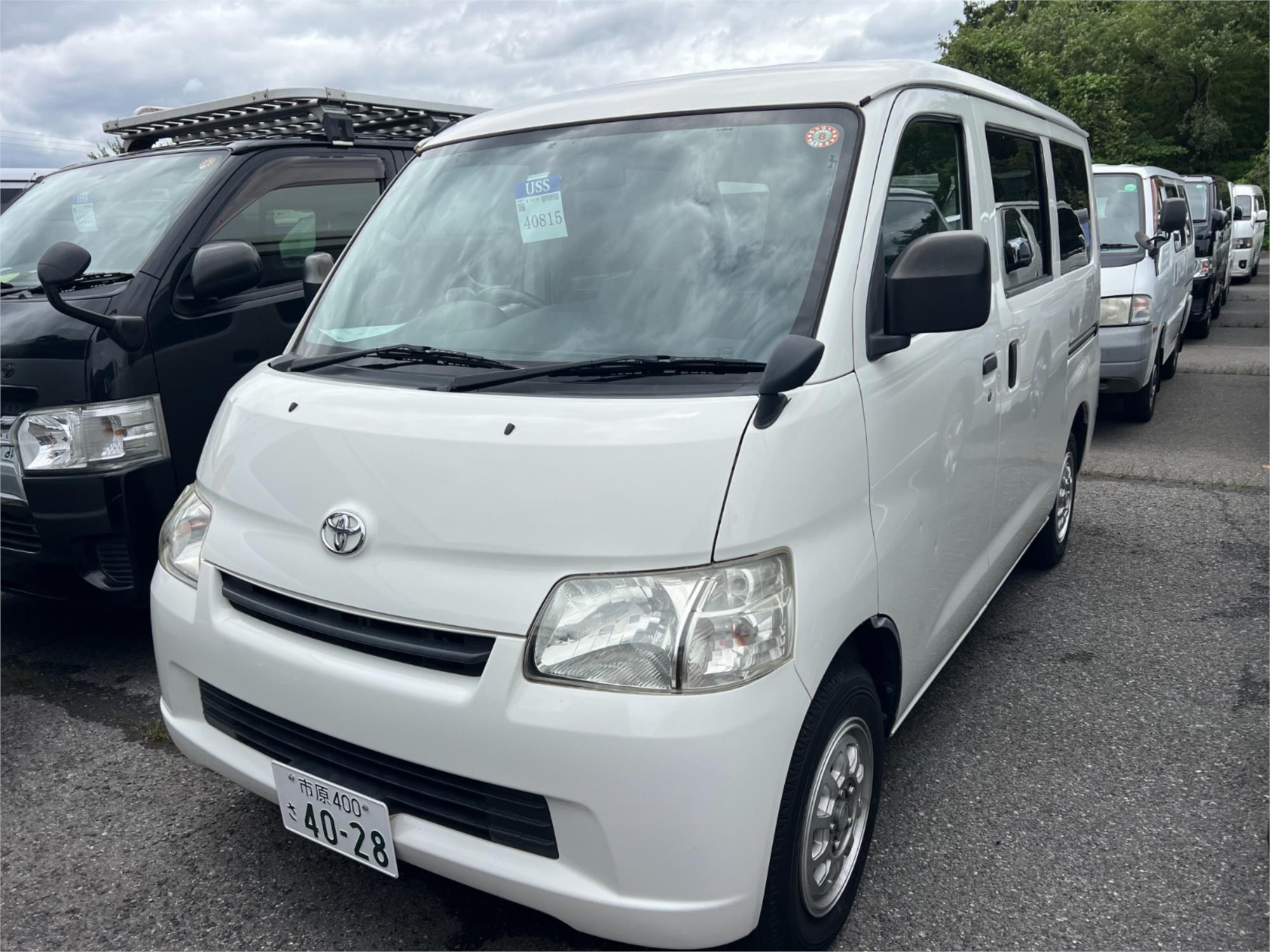 2017 TOYOTA TOWNACE AUTOMATIC VAN