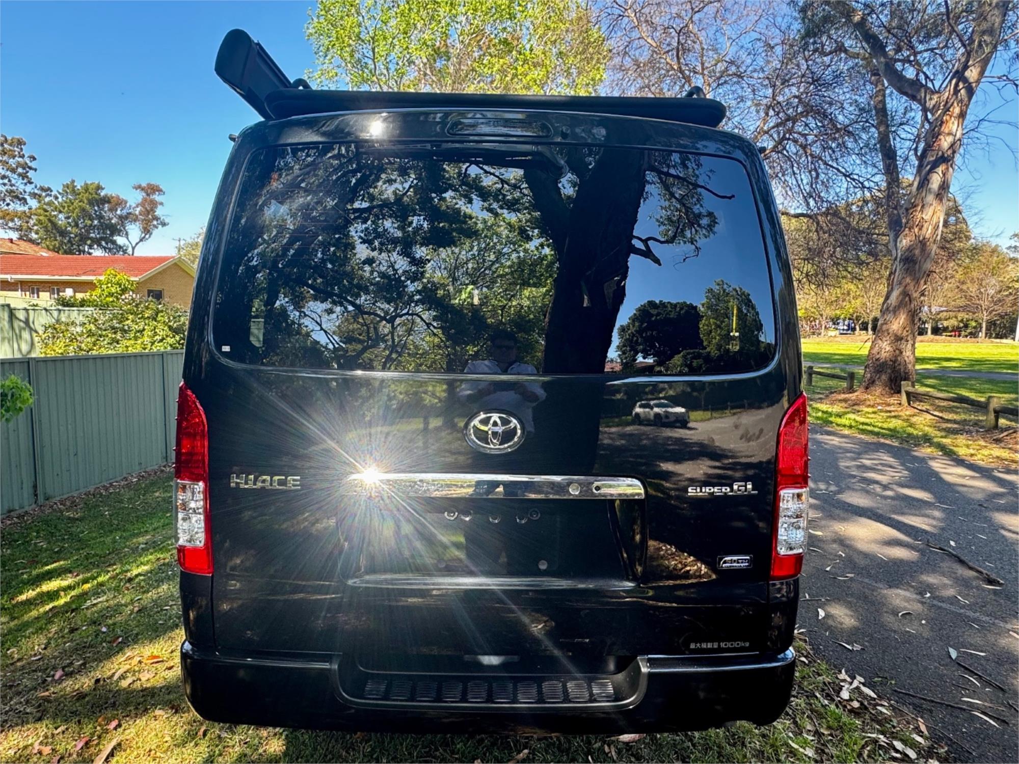 2018 TOYOTA HIACE GDH206 6 SP AUTOMATIC VAN