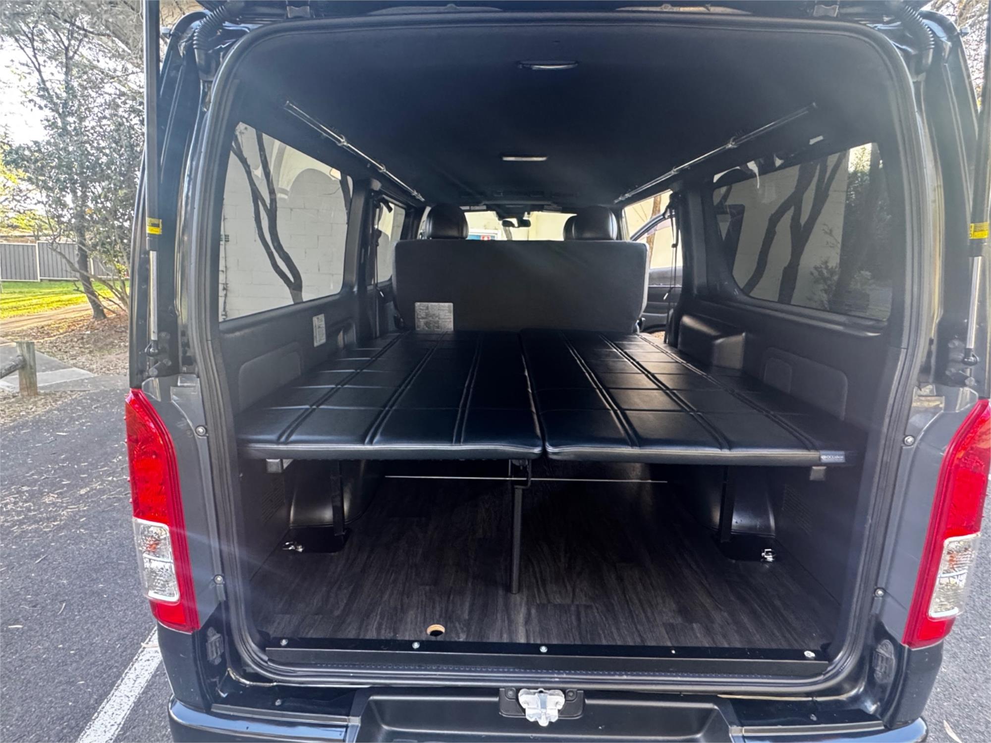 2018 TOYOTA HIACE GDH206 6 SP AUTOMATIC VAN