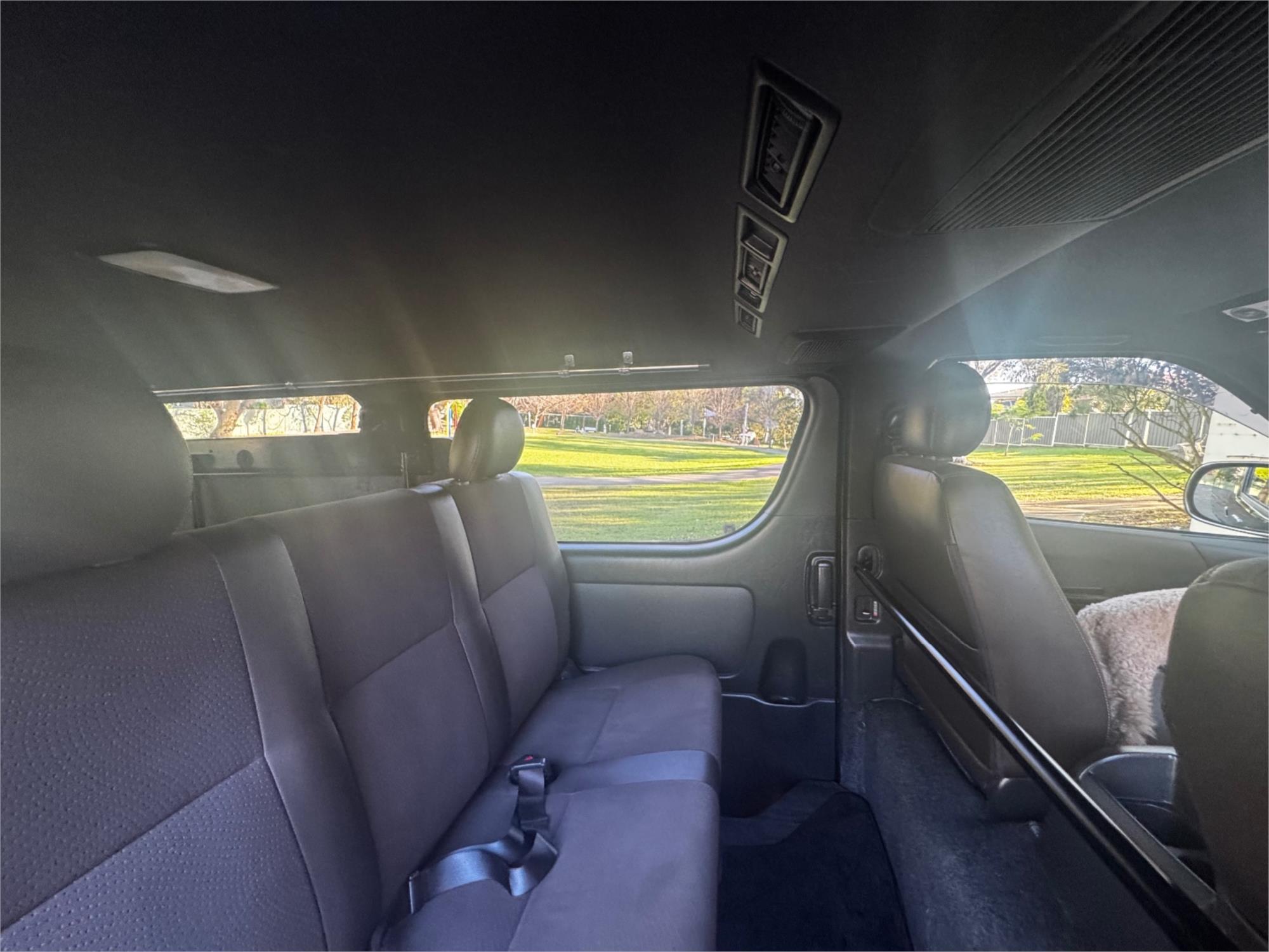 2018 TOYOTA HIACE GDH206 6 SP AUTOMATIC VAN