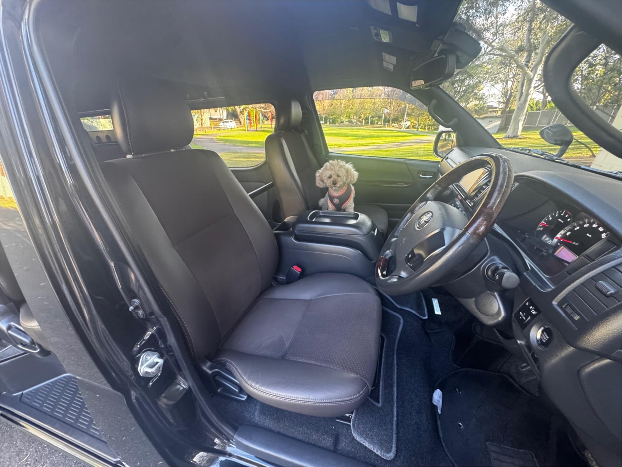 2018 TOYOTA HIACE GDH206 6 SP AUTOMATIC VAN