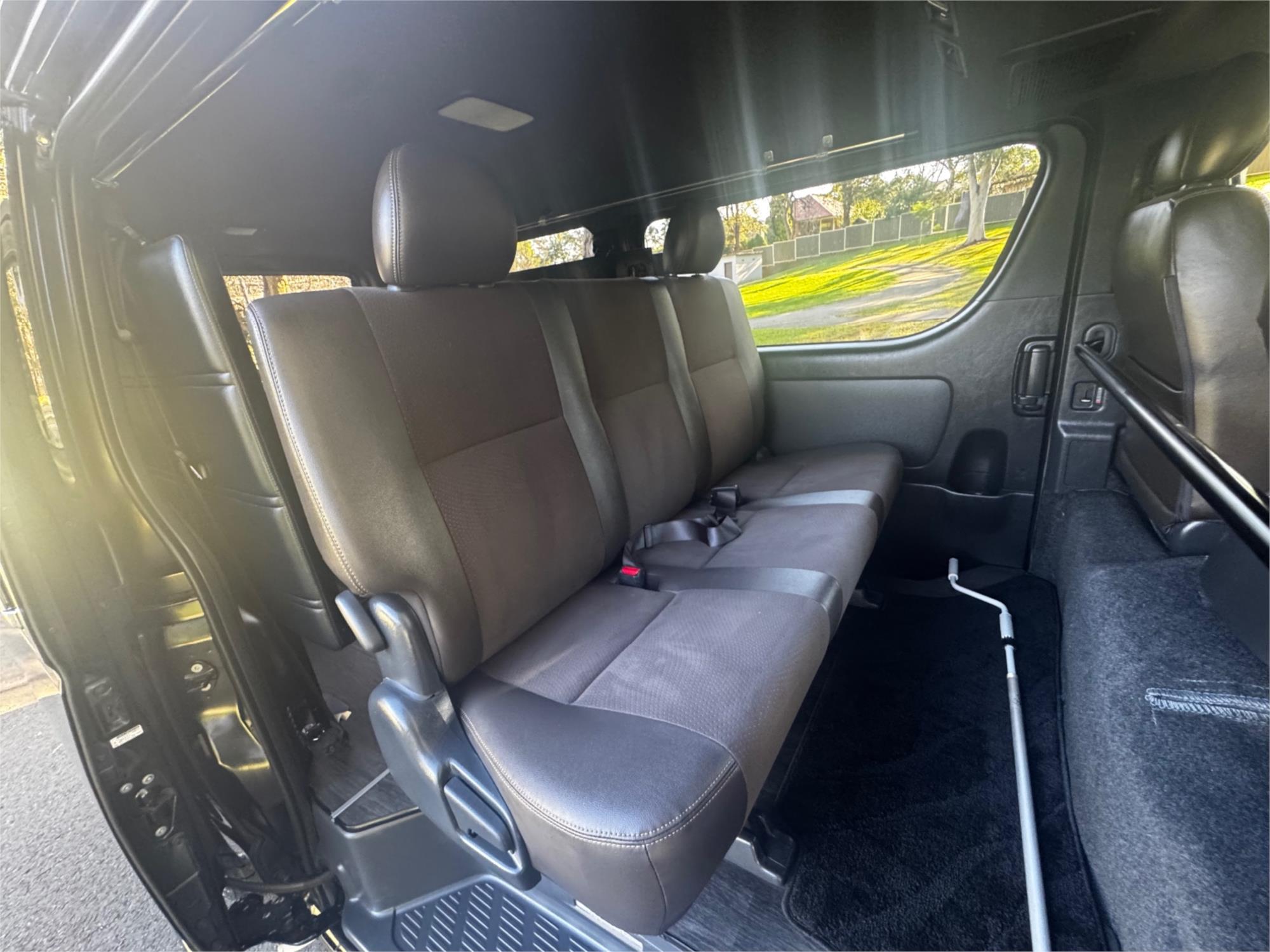 2018 TOYOTA HIACE GDH206 6 SP AUTOMATIC VAN