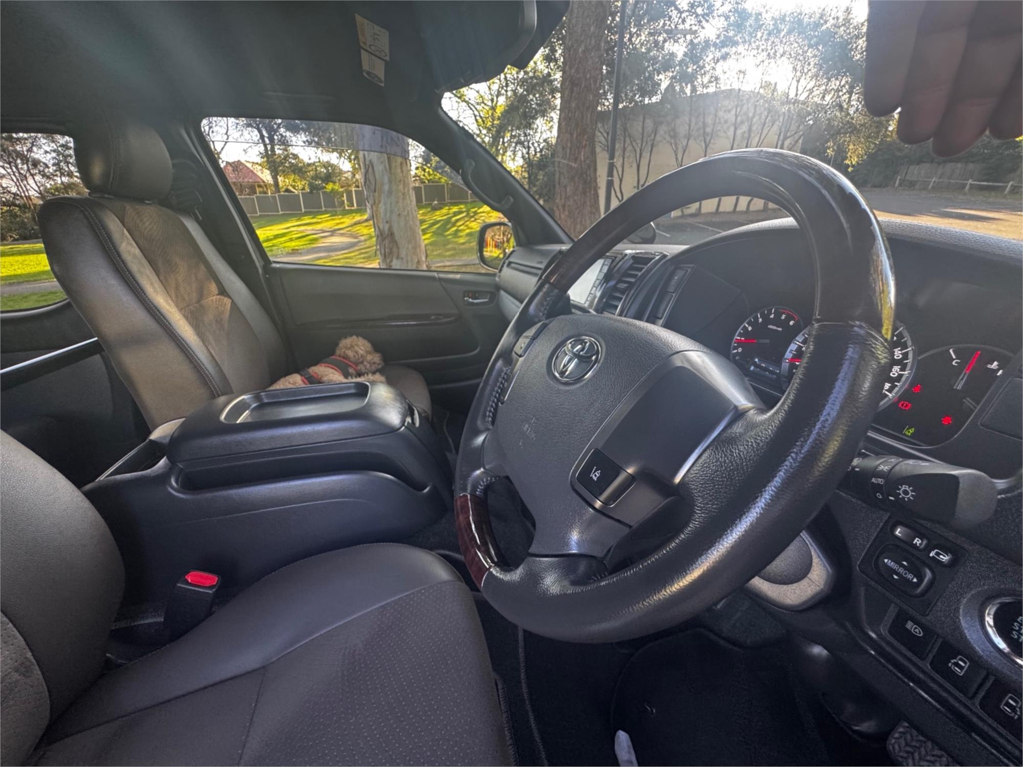 2018 TOYOTA HIACE GDH206 6 SP AUTOMATIC VAN
