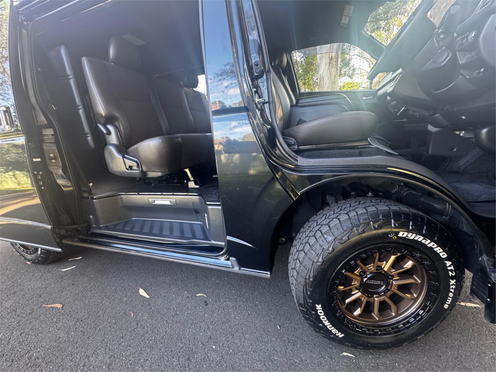 2018 TOYOTA HIACE GDH206 6 SP AUTOMATIC VAN