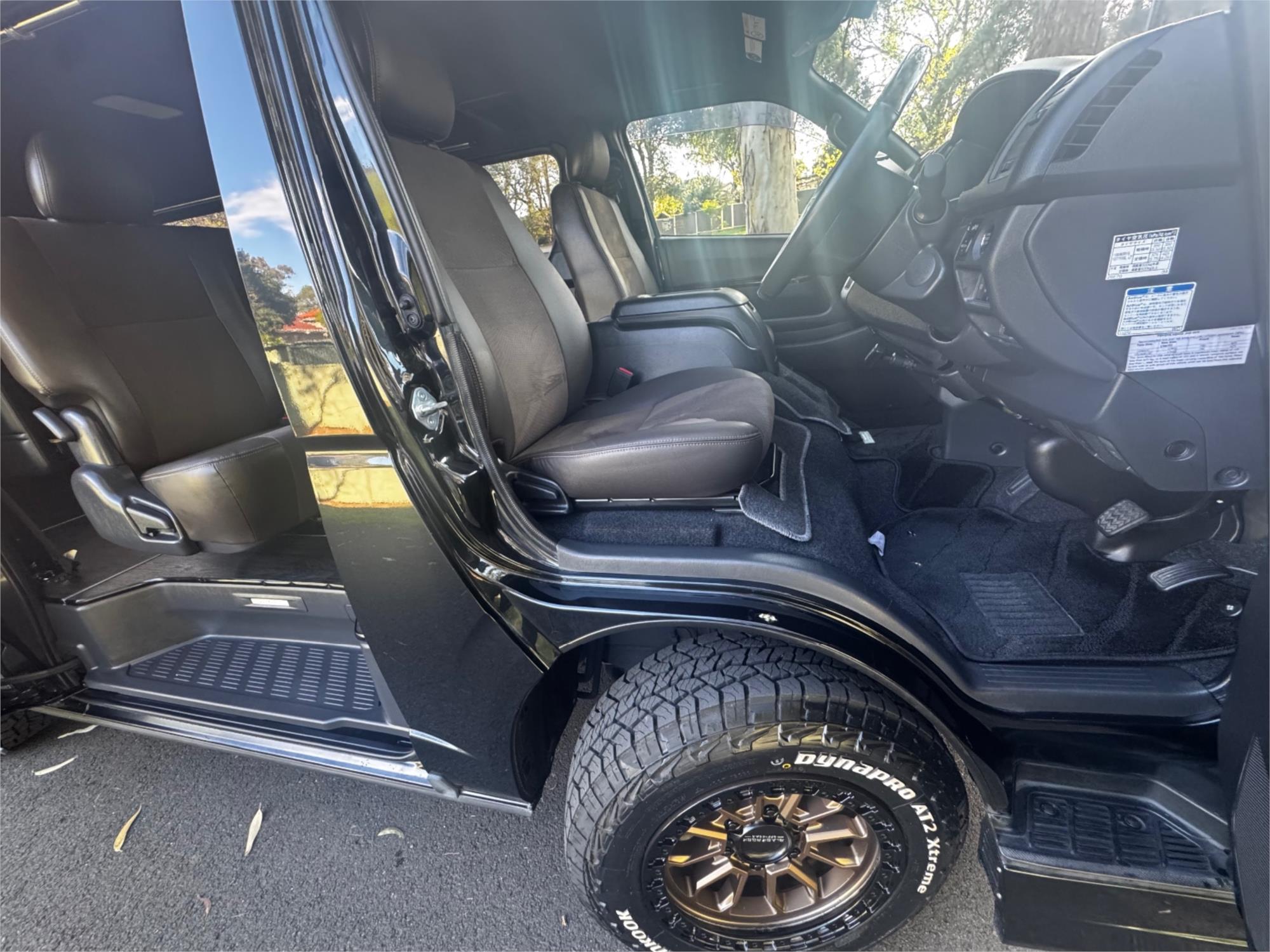 2018 TOYOTA HIACE GDH206 6 SP AUTOMATIC VAN
