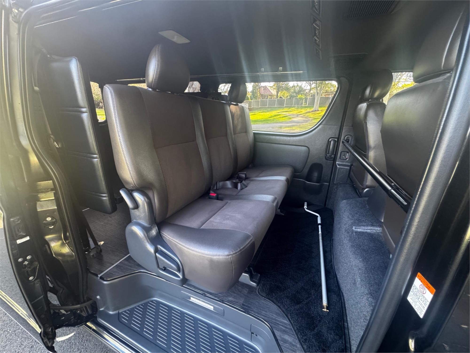 2018 TOYOTA HIACE GDH206 6 SP AUTOMATIC VAN