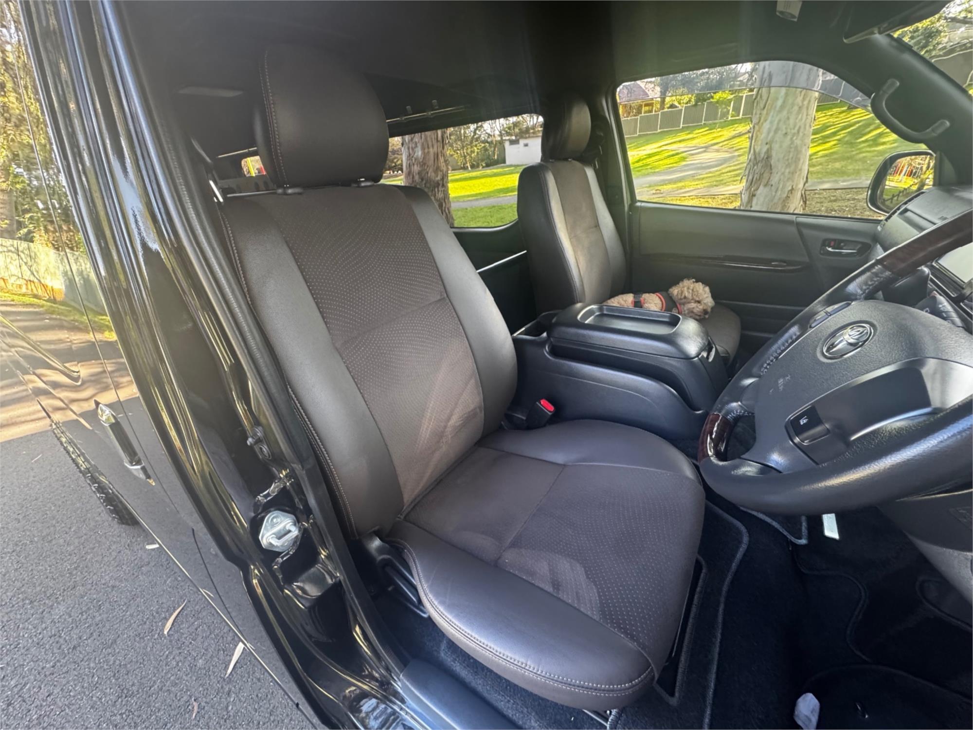2018 TOYOTA HIACE GDH206 6 SP AUTOMATIC VAN