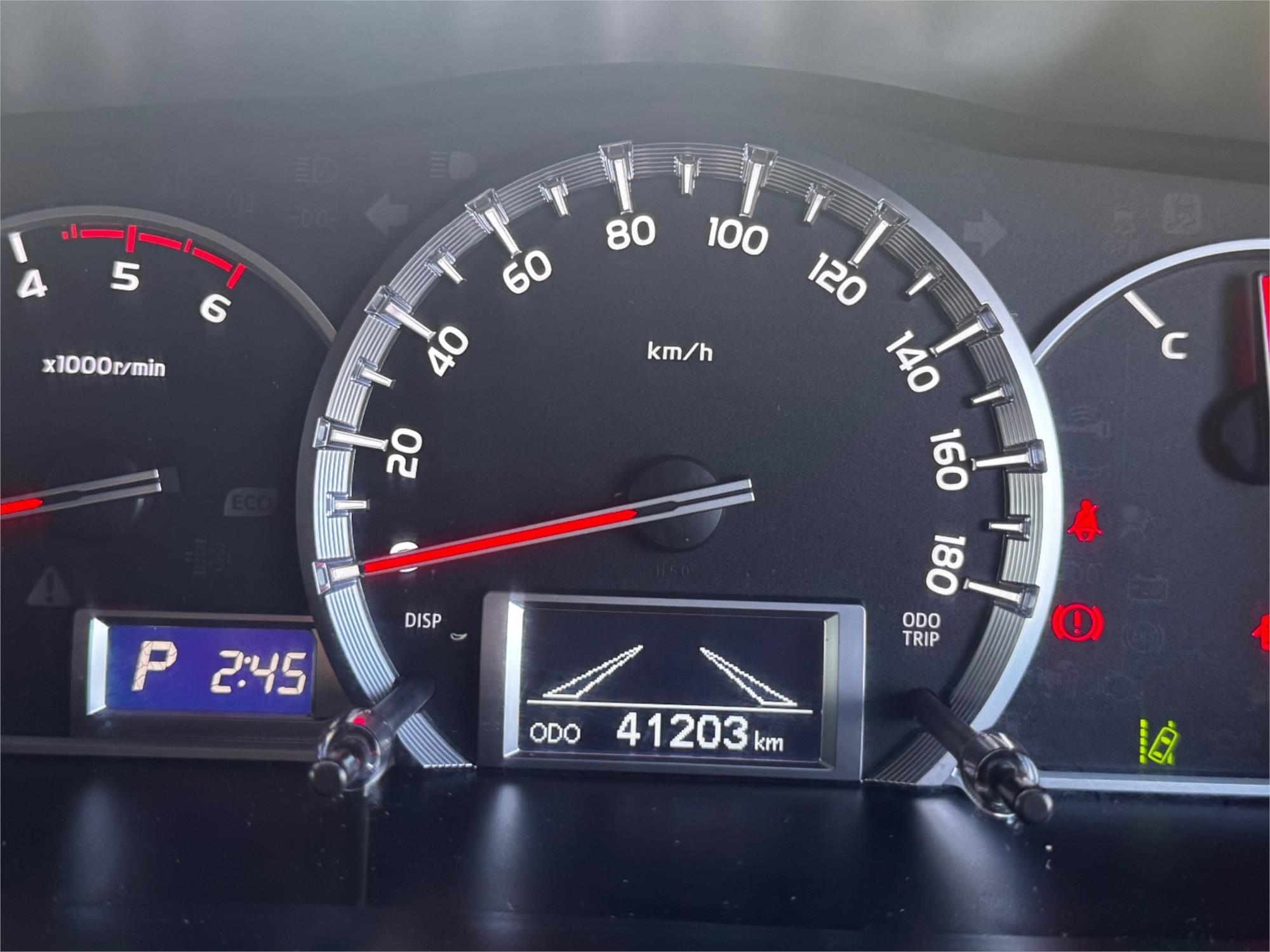 2018 TOYOTA HIACE GDH206 6 SP AUTOMATIC VAN