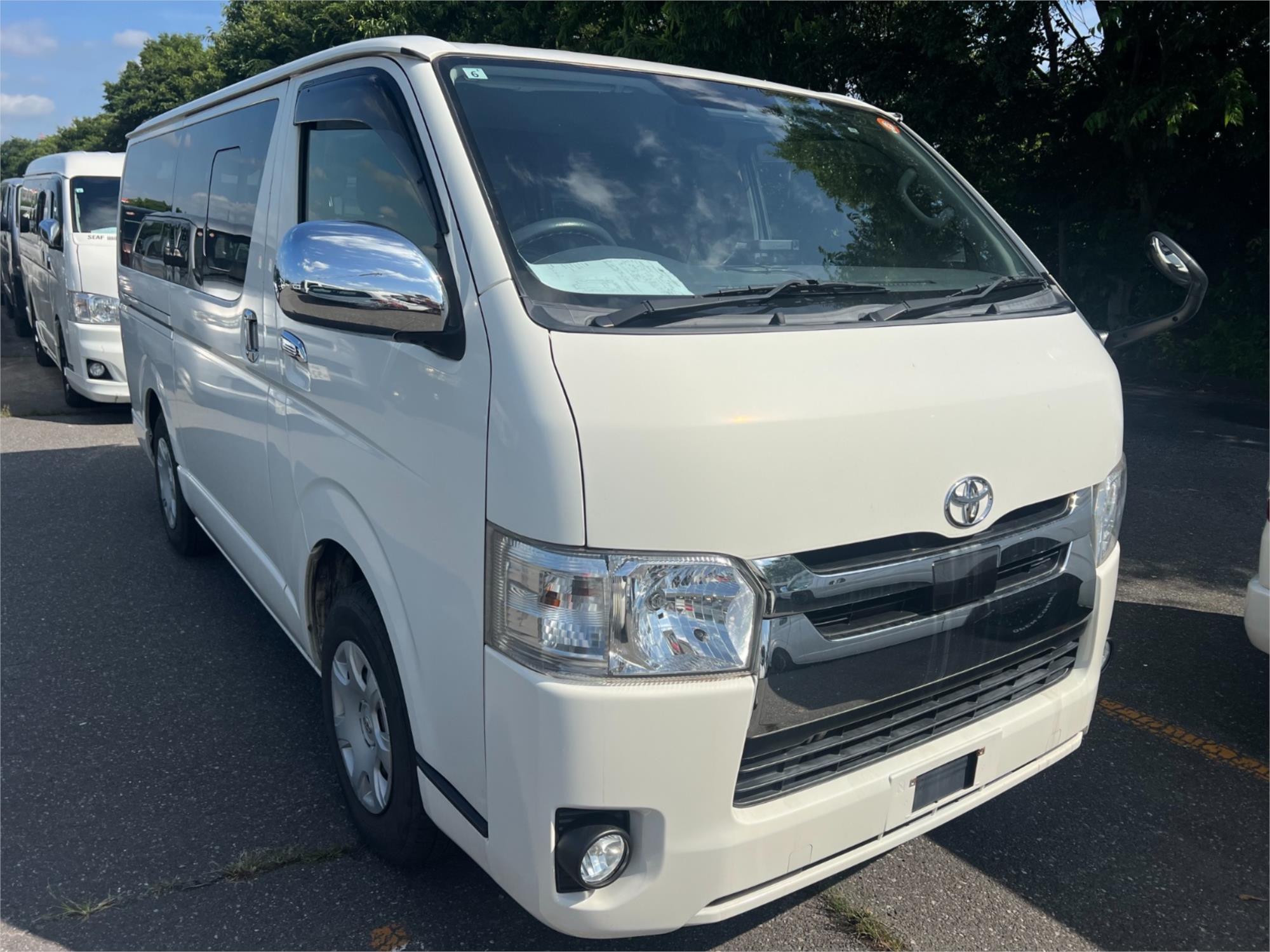 2020 TOYOTA HIACE GDH206R SUPER GL LUXURY AUTOMATIC VAN