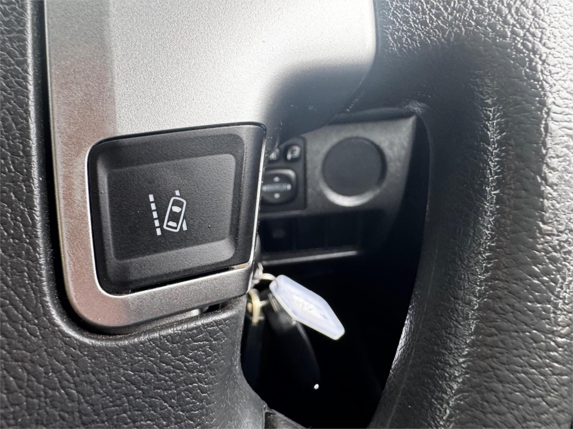 2020 TOYOTA HIACE GDH206R SUPER GL LUXURY AUTOMATIC VAN