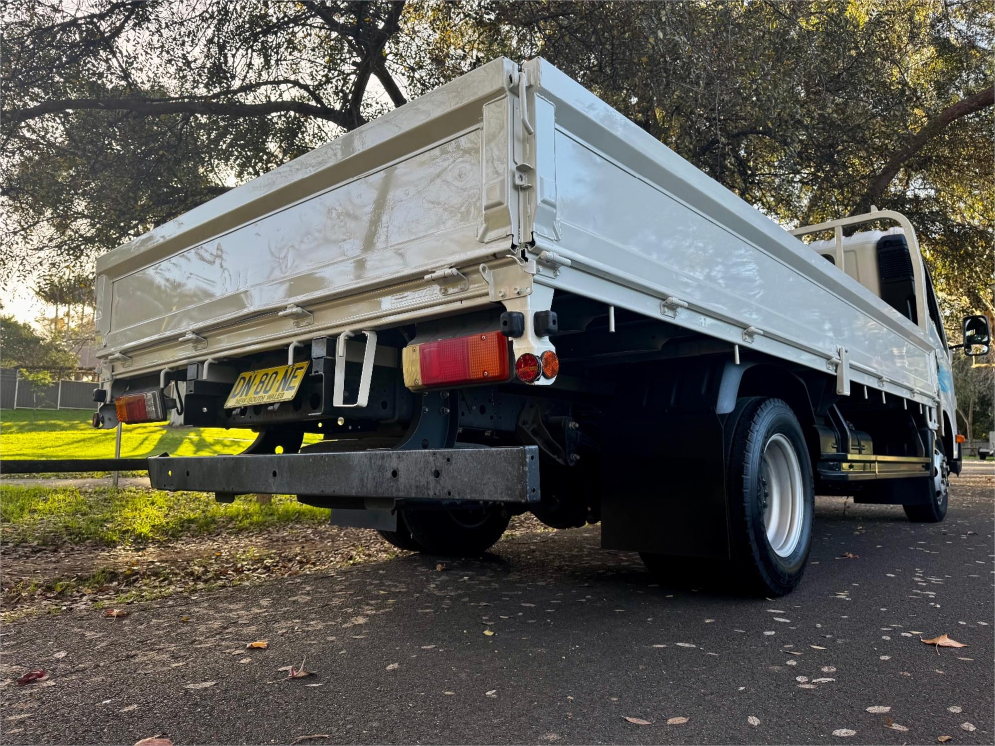 2013 TOYOTA DYNA 4.0 HYBRID AUTOMATIC TRAY