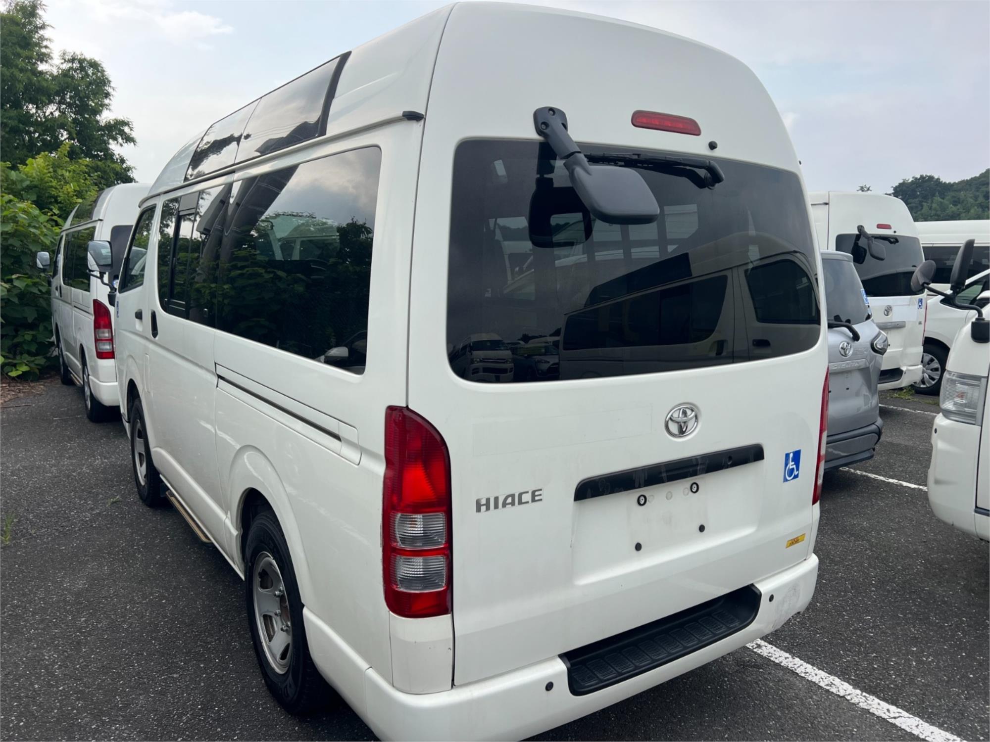 2013 TOYOTA HIACE KDH206R MY13 UPGRADE 4WD HIGH ROOF AUTOMATIC VAN