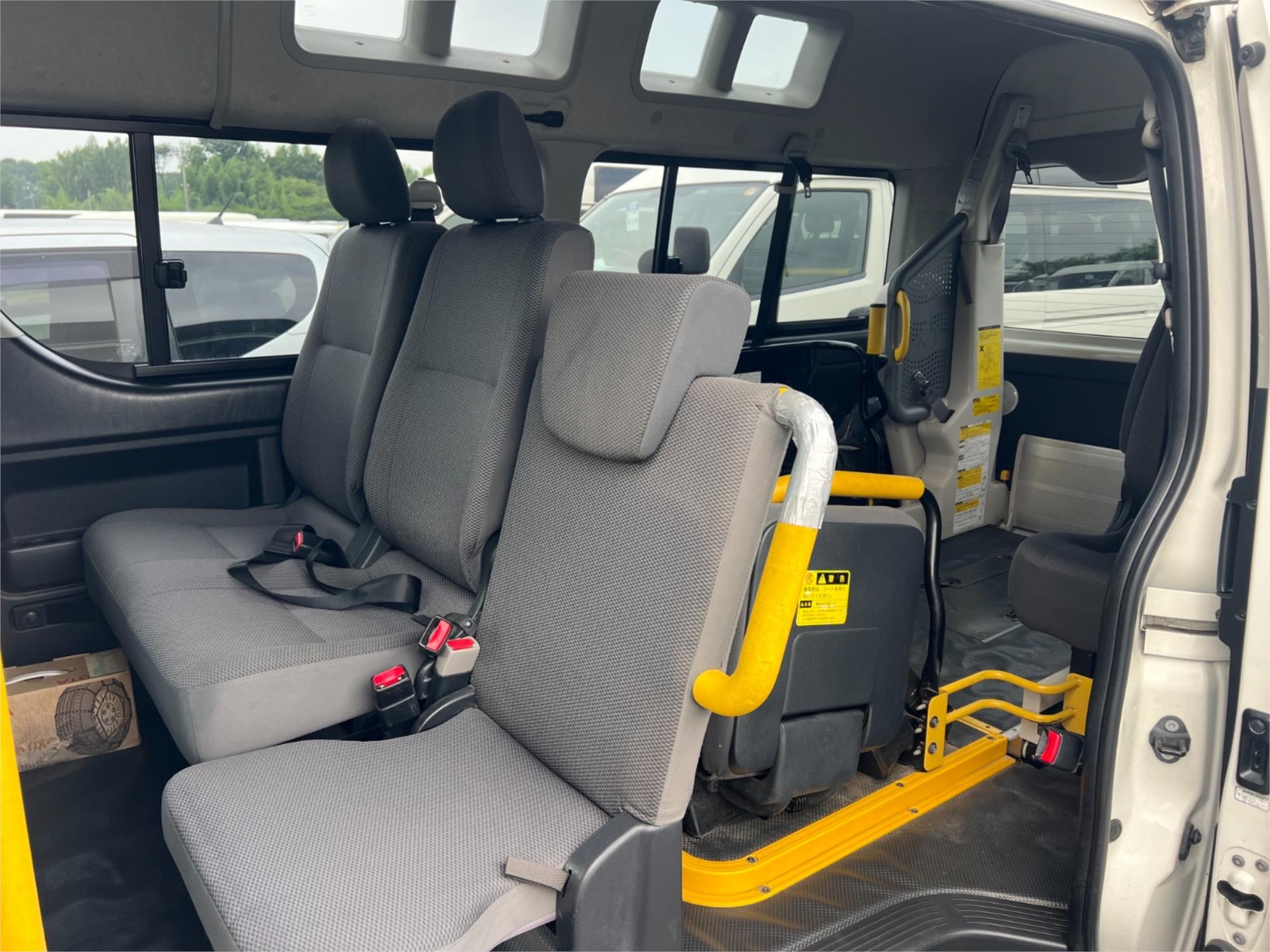 2013 TOYOTA HIACE KDH206R MY13 UPGRADE 4WD HIGH ROOF AUTOMATIC VAN