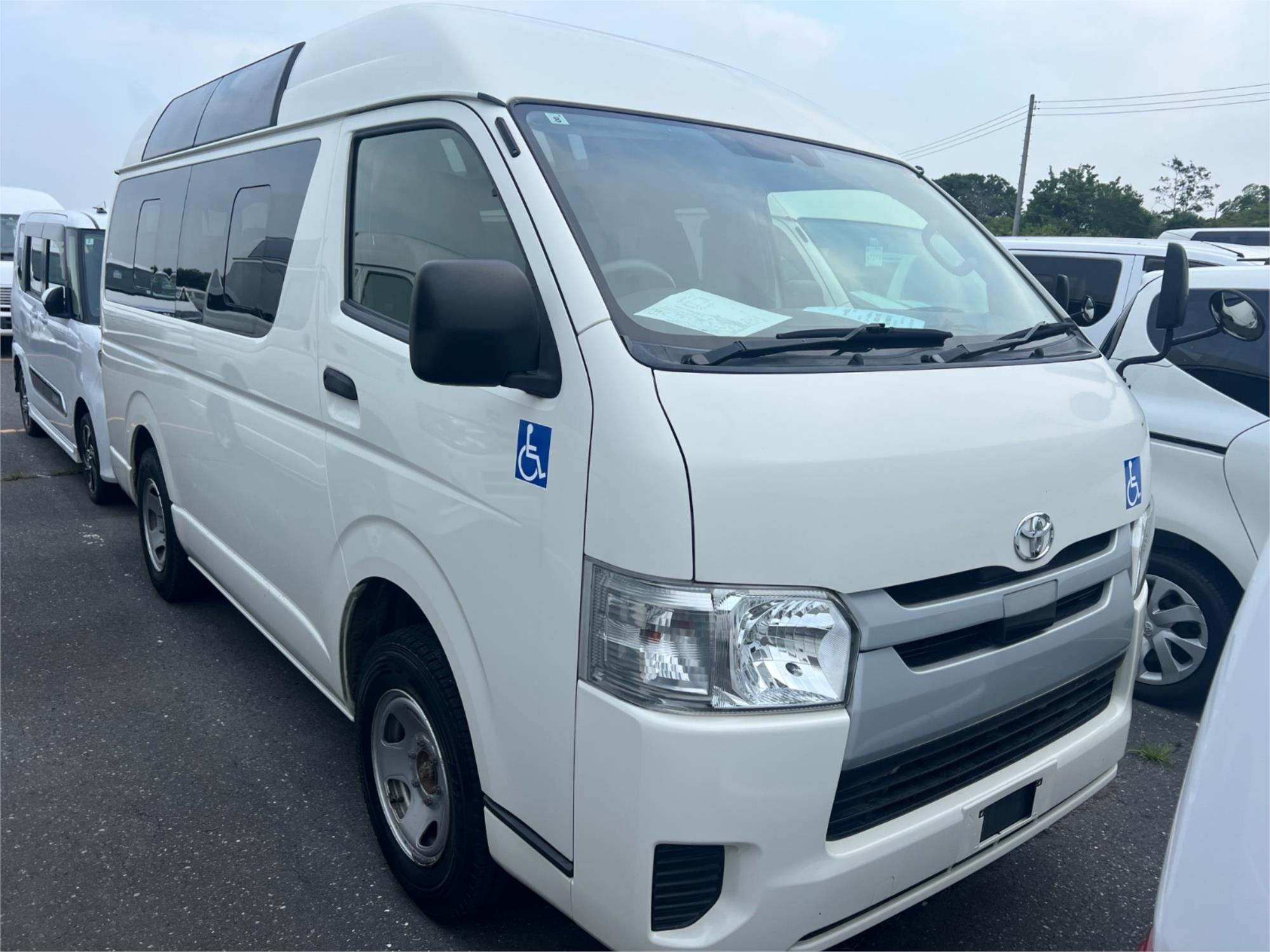 2018 TOYOTA HIACE GDH206 4WD HIGH ROOF 6 SP AUTOMATIC VAN