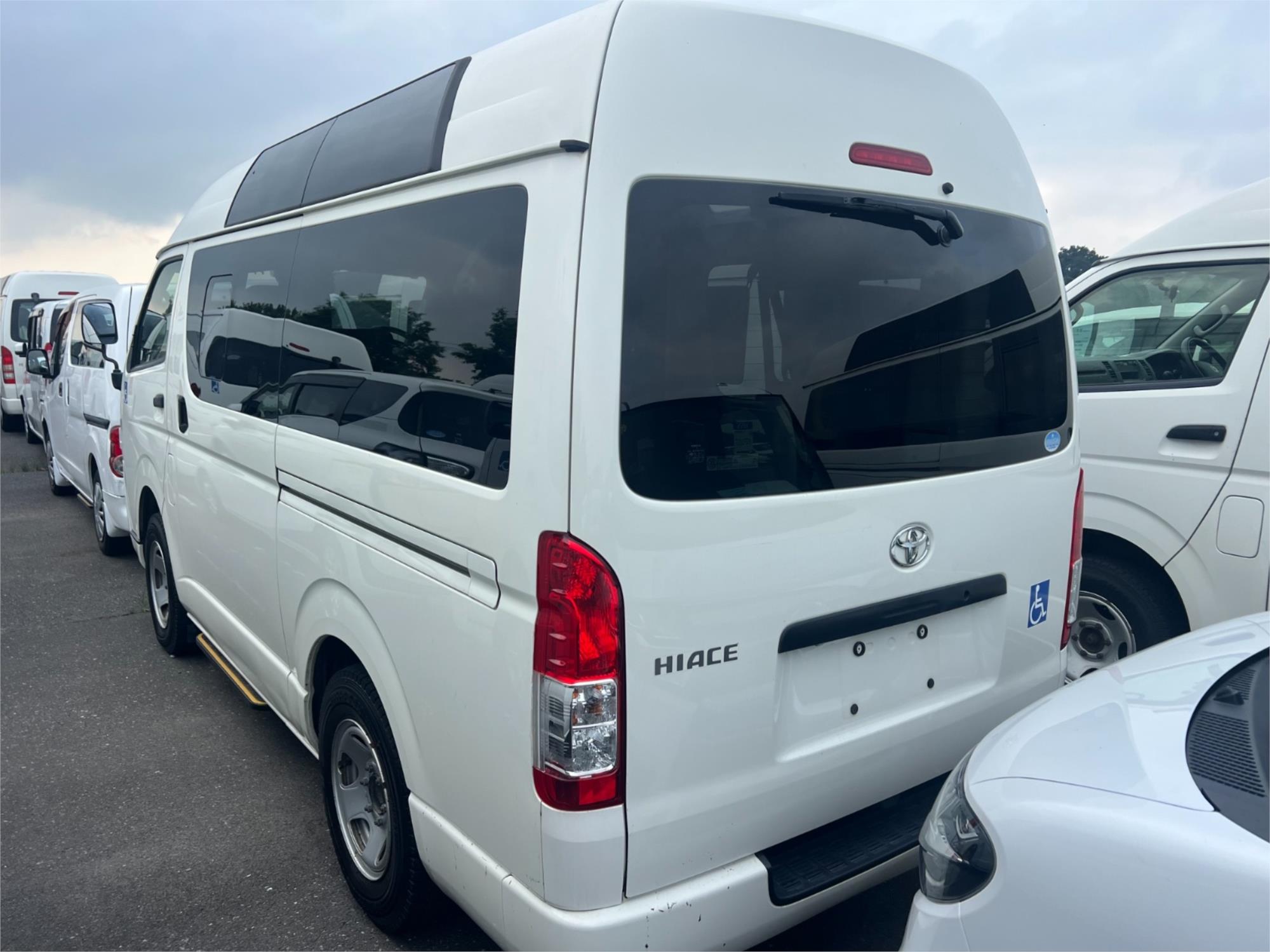 2018 TOYOTA HIACE GDH206 4WD HIGH ROOF 6 SP AUTOMATIC VAN