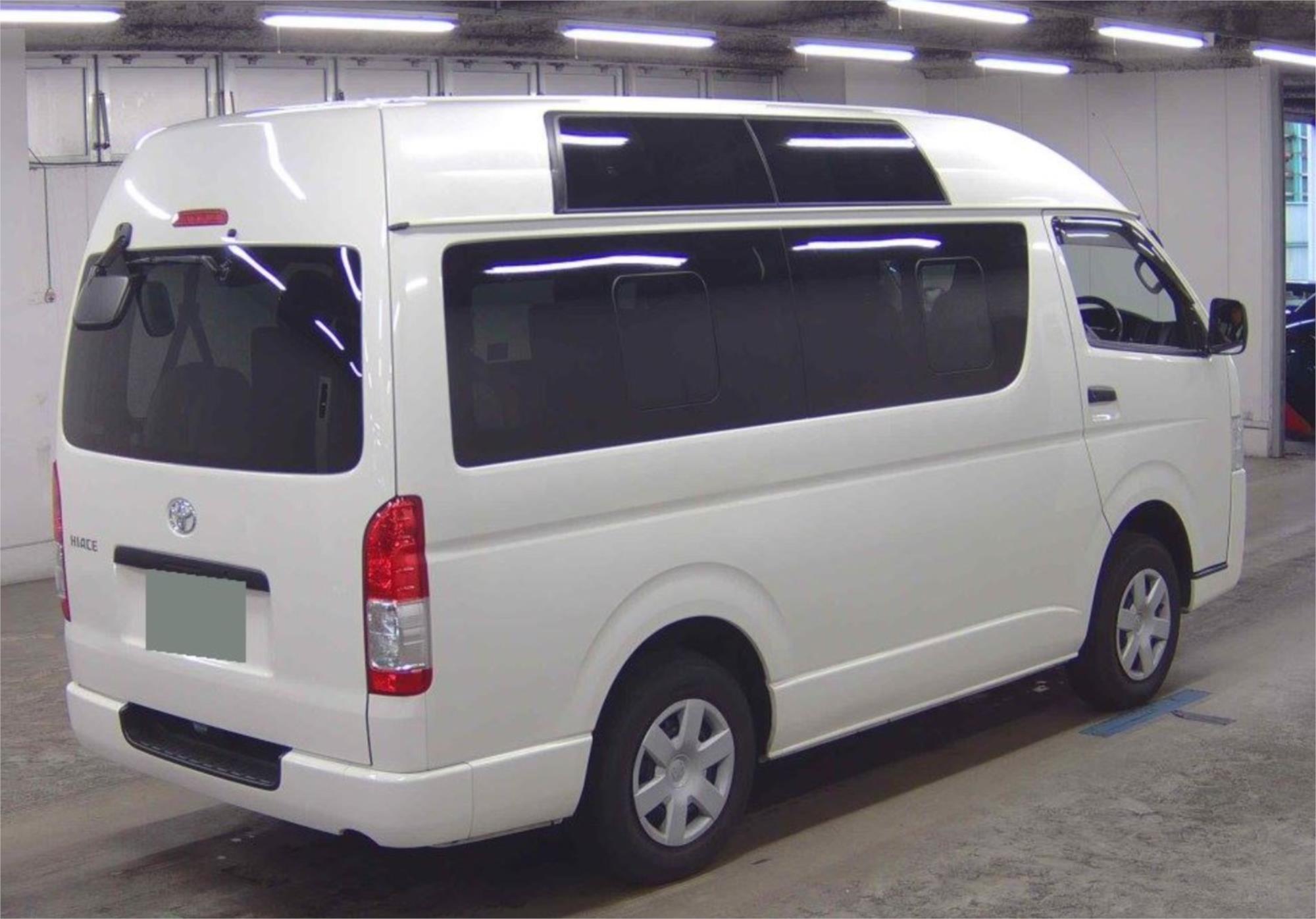 2015 TOYOTA HIACE 4WD AUTOMATIC VAN
