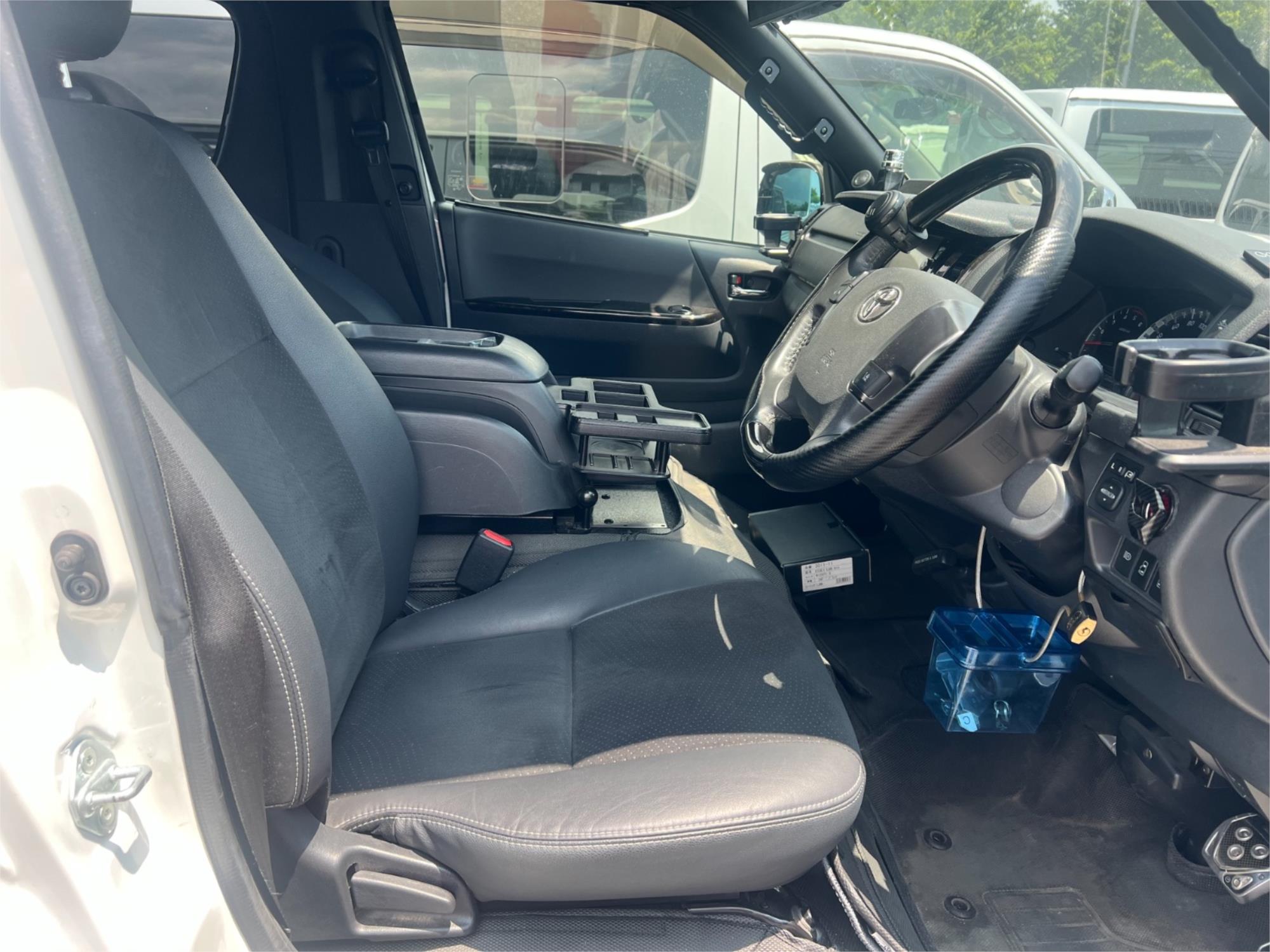 2019 TOYOTA HIACE GDH206R SUPER GL 4WD AUTOMATIC VAN