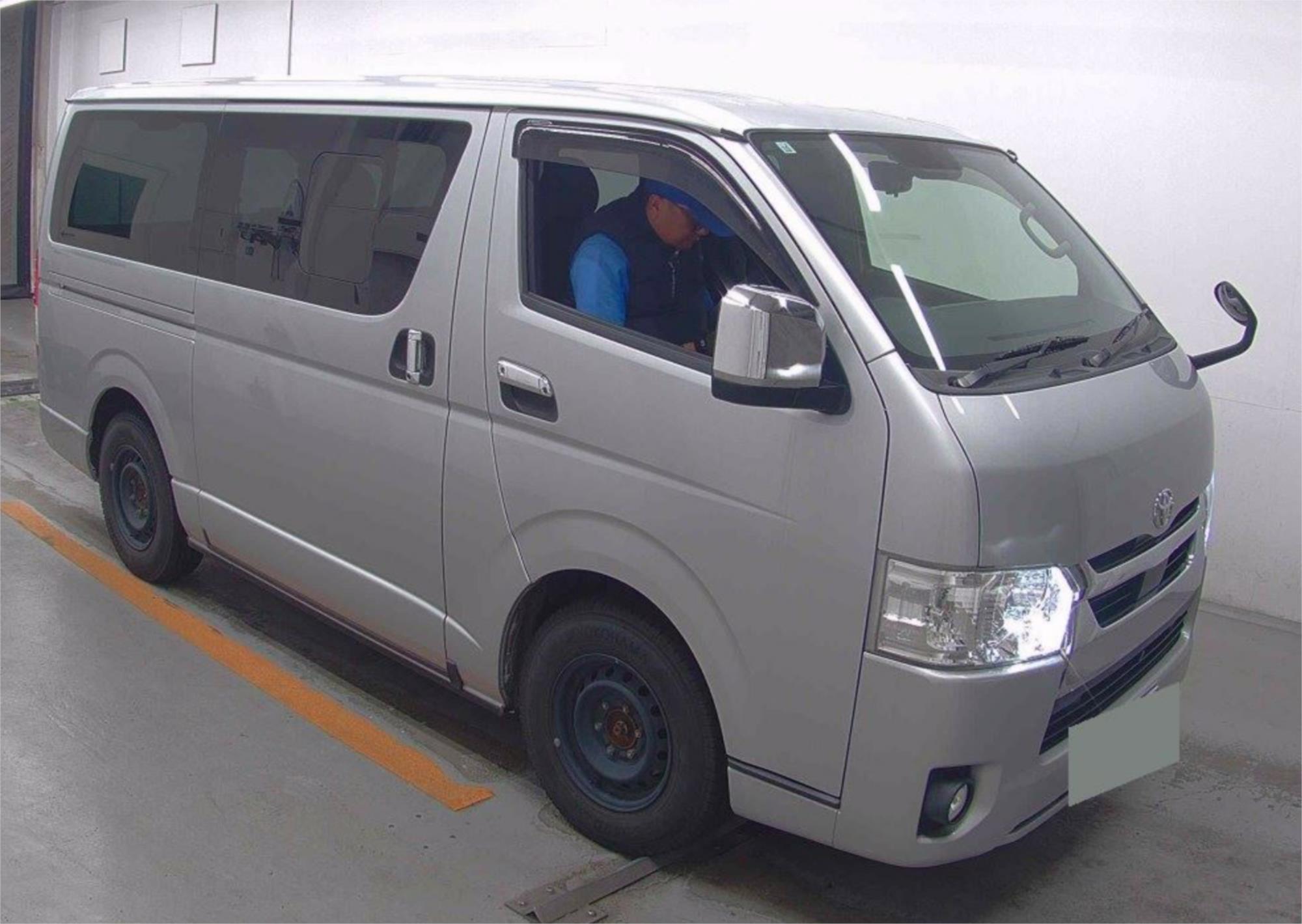2021 TOYOTA HIACE LWB 6 SP AUTOMATIC VAN