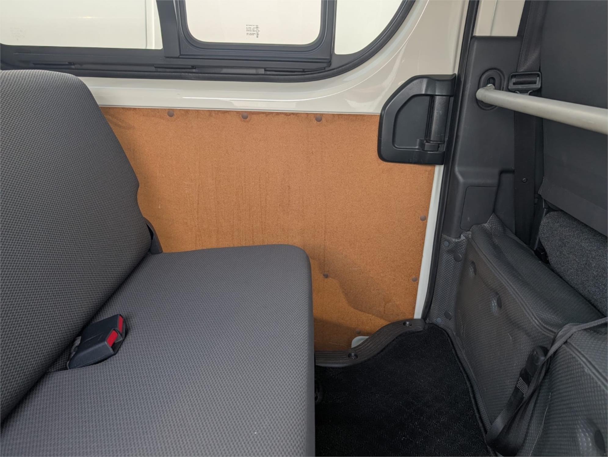 2019 TOYOTA HIACE AUTOMATIC VAN