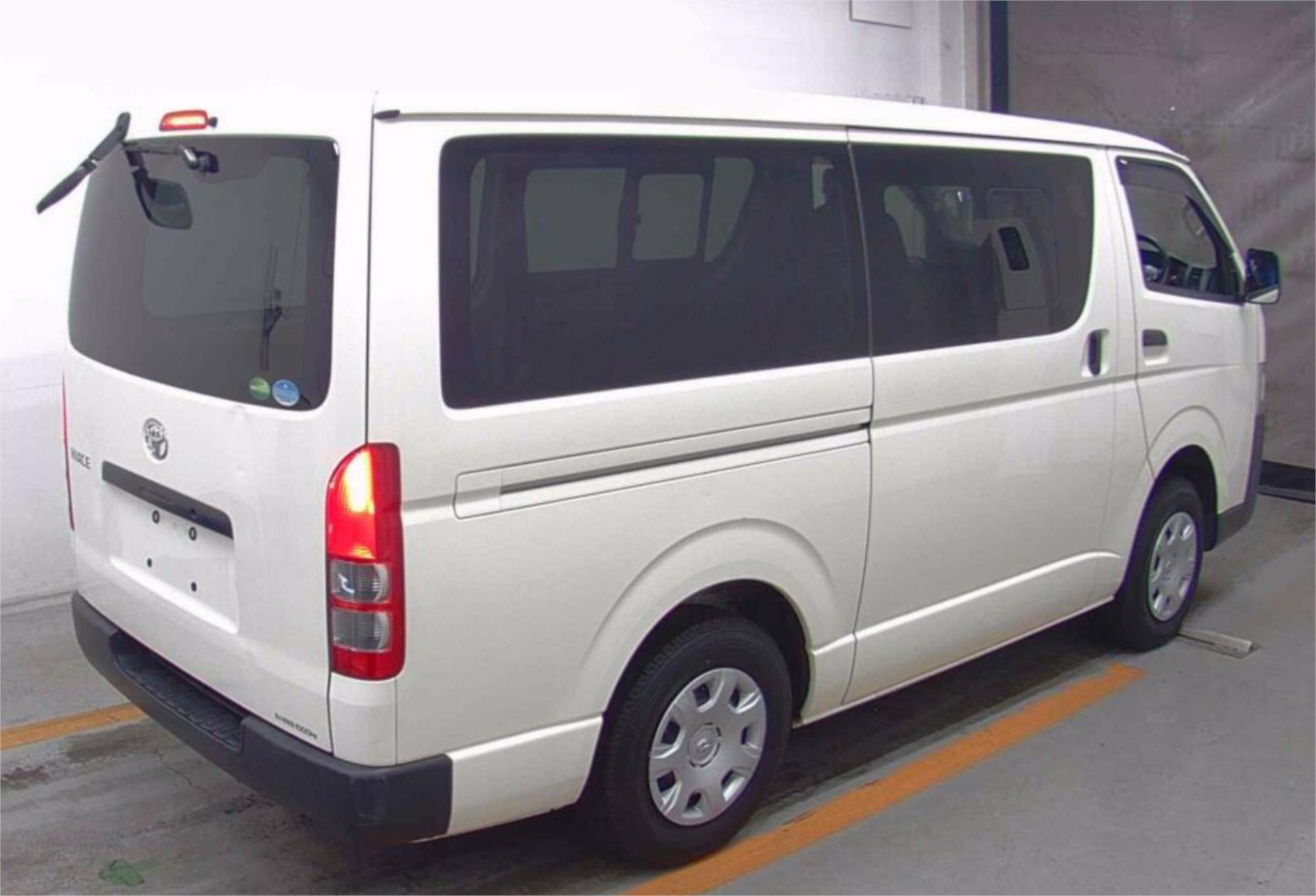 2019 TOYOTA HIACE AUTOMATIC VAN