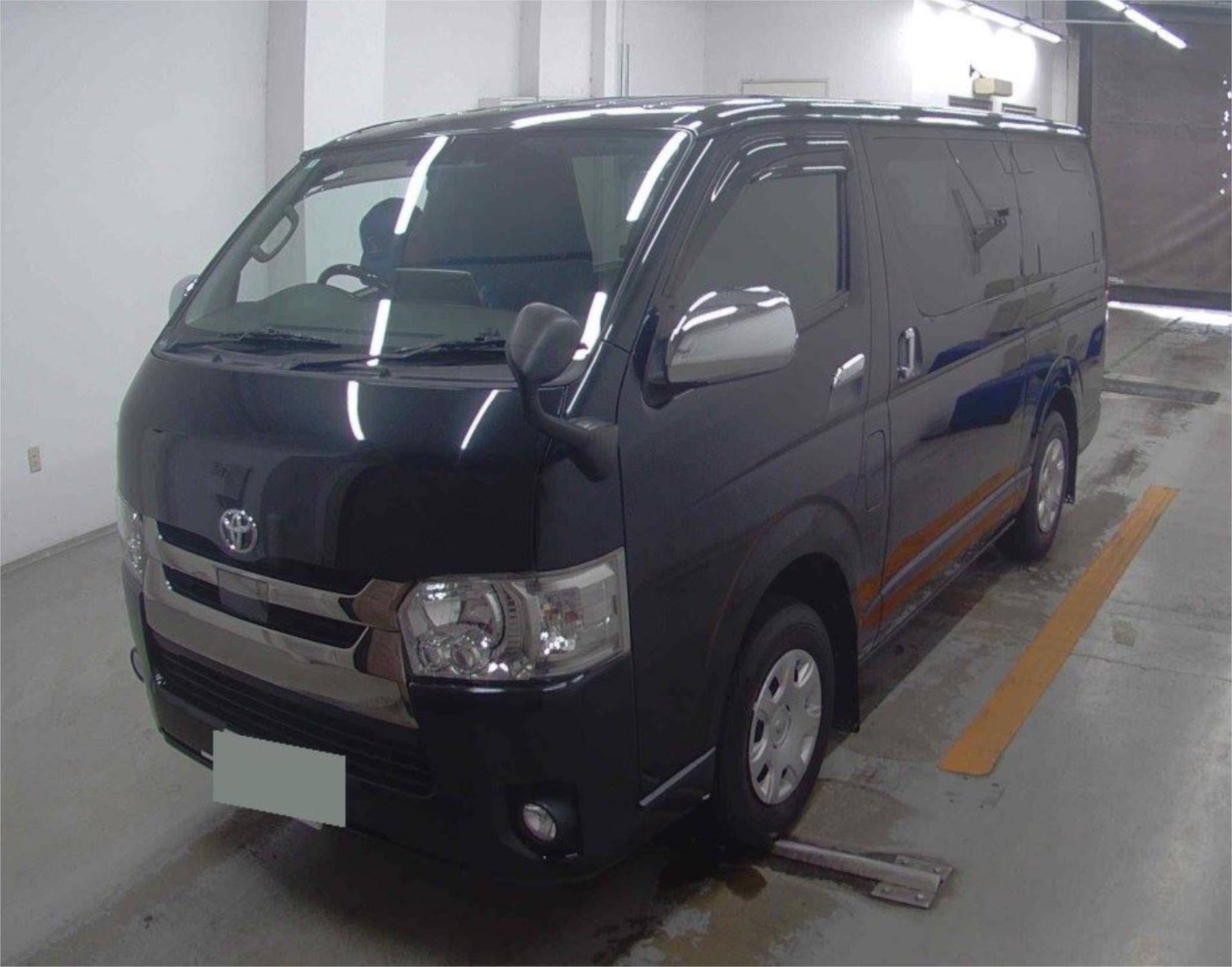 2018 TOYOTA HIACE AUTOMATIC VAN