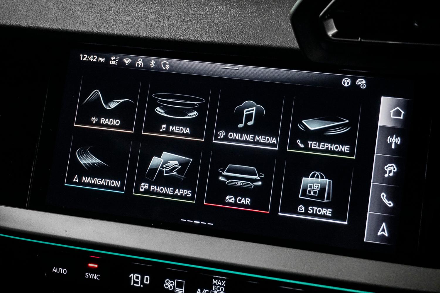 2025 AUDI A3 8Y MY25 35 TFSI S LINE (MHEV) 7 SP AUTO S-TRONIC 4D SEDAN