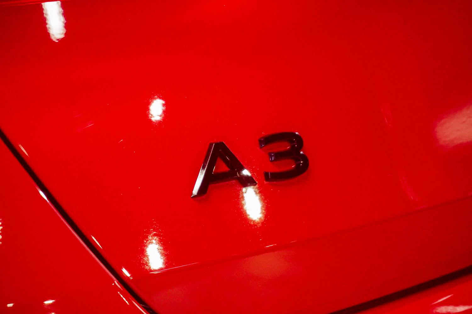 2025 AUDI A3 8Y MY25 35 TFSI S LINE (MHEV) 7 SP AUTO S-TRONIC 4D SEDAN