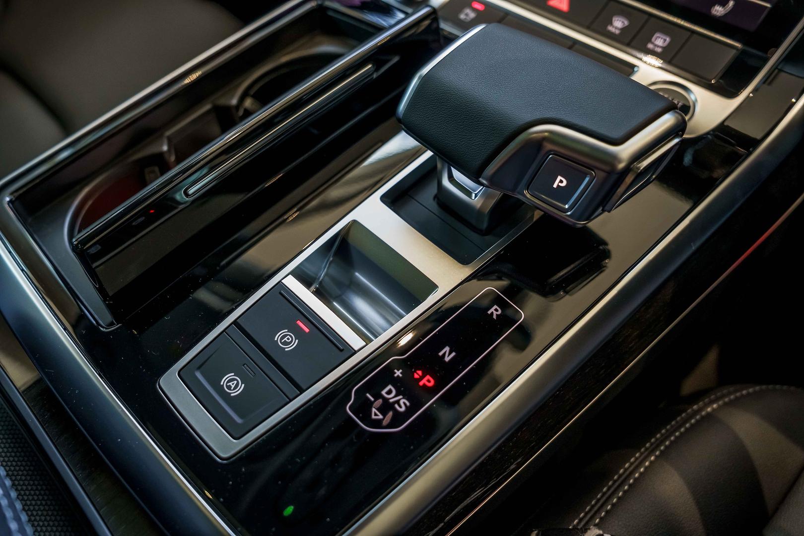2025 AUDI Q7 4M MY25 45 TDI QUATTRO MHEV 8 SP AUTOMATIC TIPTRONIC 4D WAGON