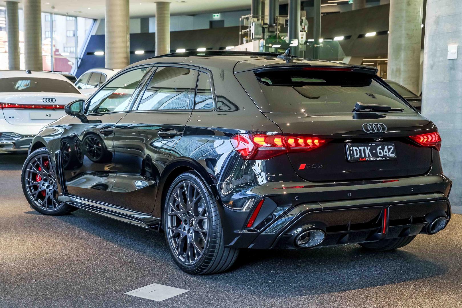 2025 AUDI RS 3 8Y MY24 2.5 TFSI S TRONIC 7 SP AUTO S-TRONIC 4D SPORTBACK