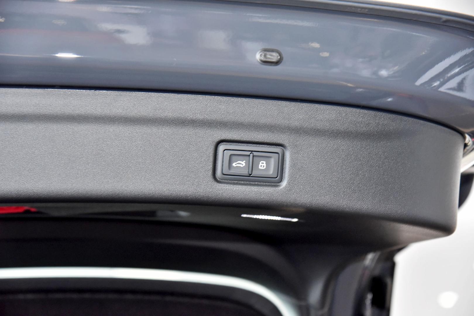 2025 AUDI Q6 MY25 e-tron 1 SP AUTOMATIC 5D WAGON