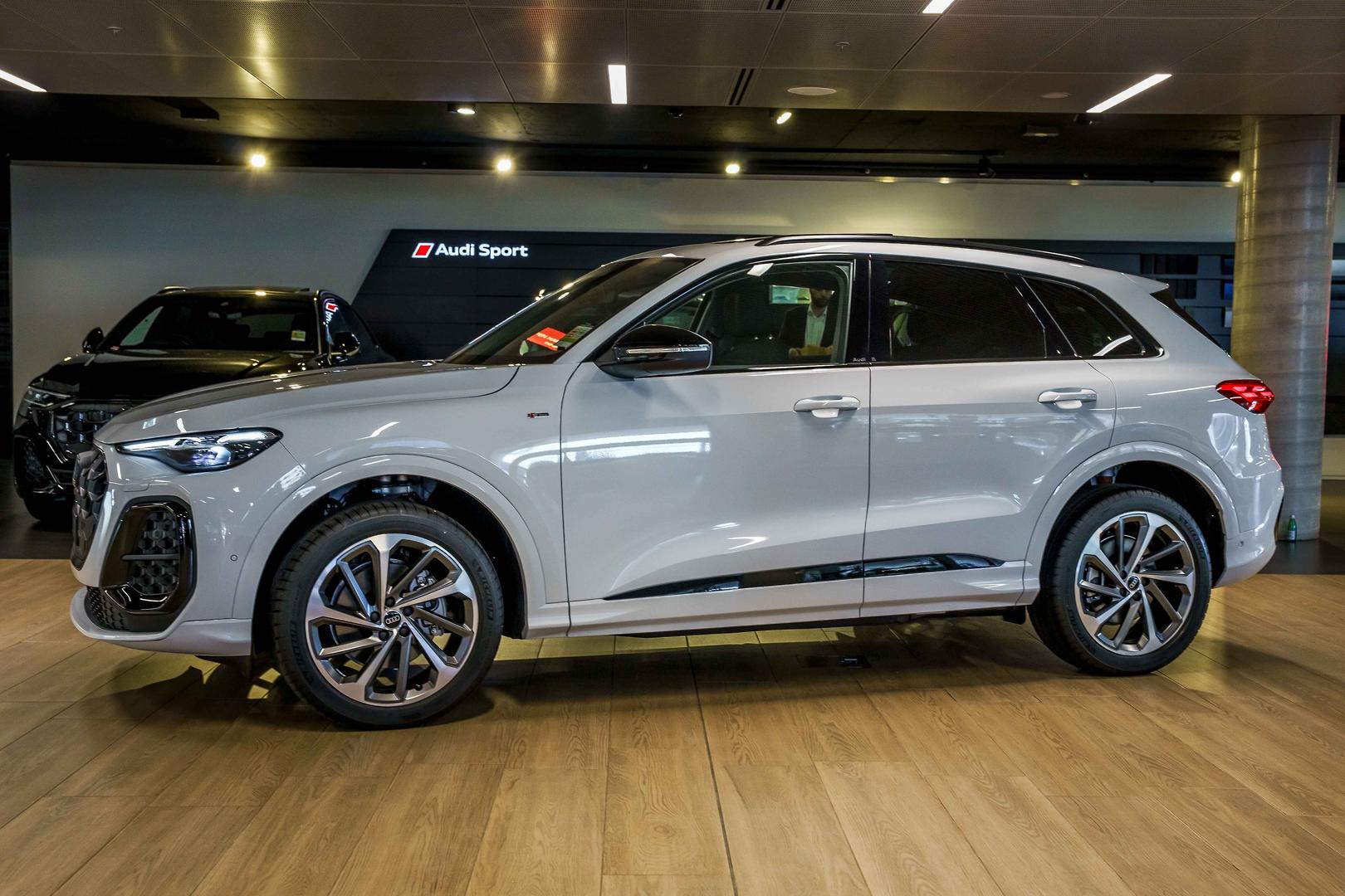 2025 AUDI Q5 FY-GU MY25 TFSI 150kW 7 SP AUTO S-TRONIC 4D WAGON