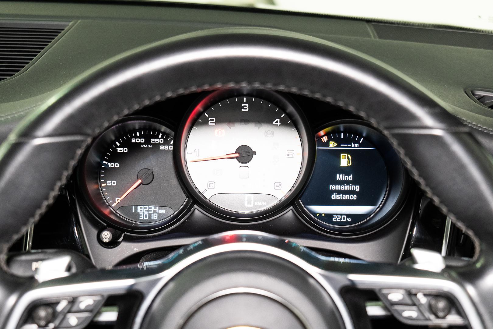 2014 PORSCHE MACAN MY15 S DIESEL 7 SP AUTO DUAL CLUTCH 4D WAGON