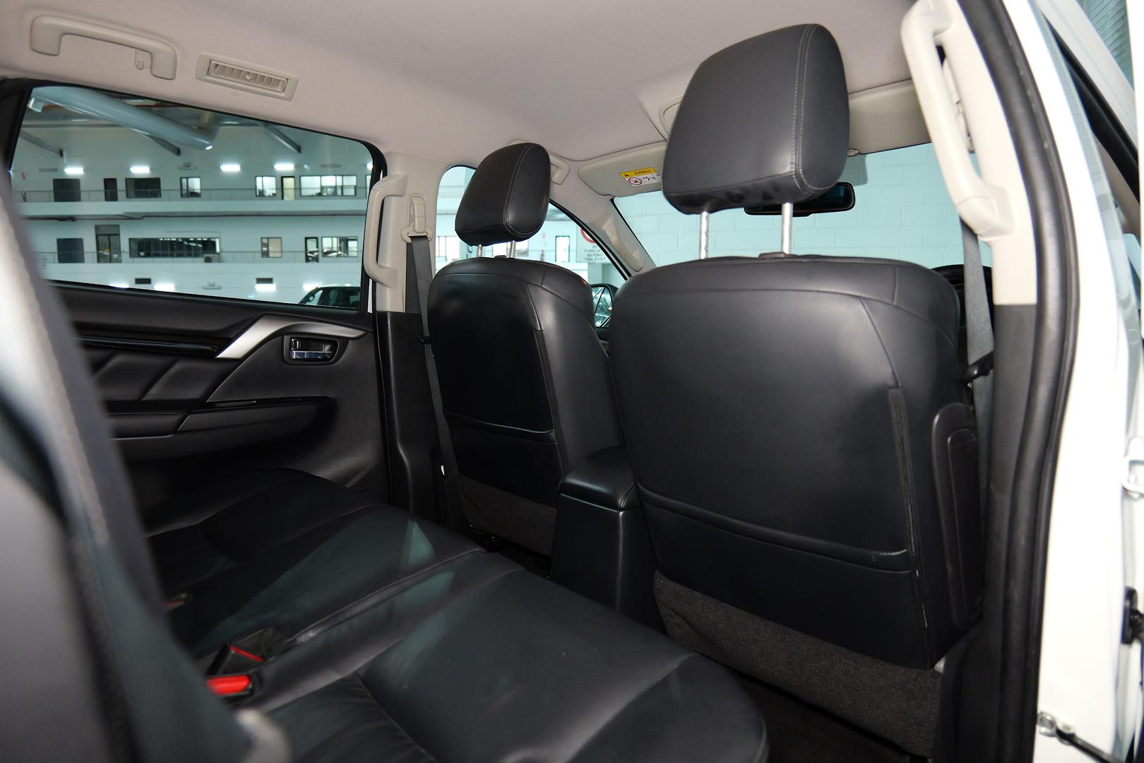 2017 MITSUBISHI PAJERO SPORT MY16 EXCEED (4x4) 7 SEAT 8 SP AUTOMATIC 4D WAGON
