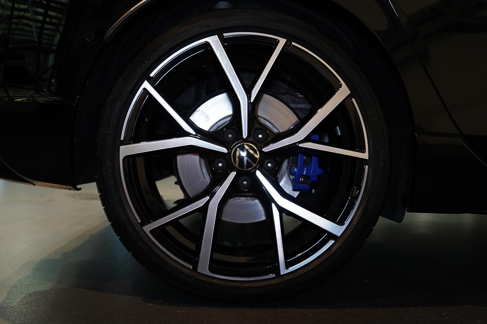 2024 VOLKSWAGEN GOLF 8.5 MY25 R 7 SP AUTO DIRECT SHIFT 5D HATCHBACK