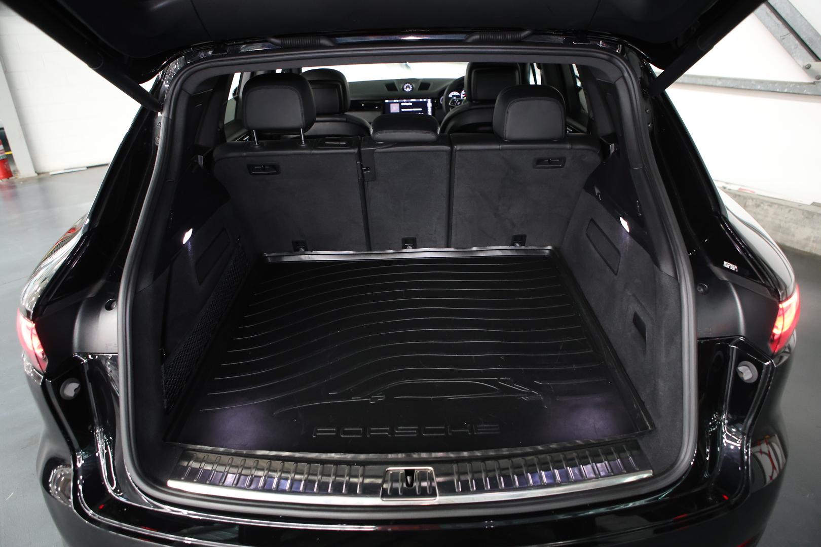 2020 PORSCHE CAYENNE 9YA MY21 E-HYBRID 8 SP AUTO TIPTRONIC S 4D WAGON