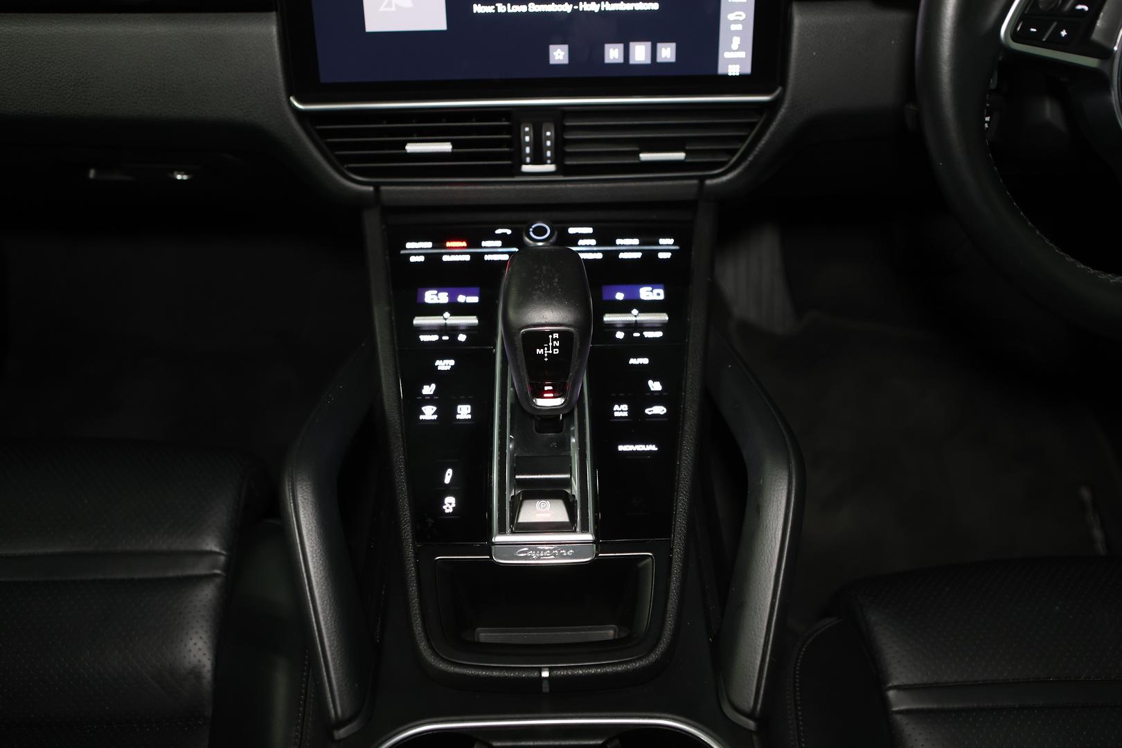 2020 PORSCHE CAYENNE 9YA MY21 E-HYBRID 8 SP AUTO TIPTRONIC S 4D WAGON