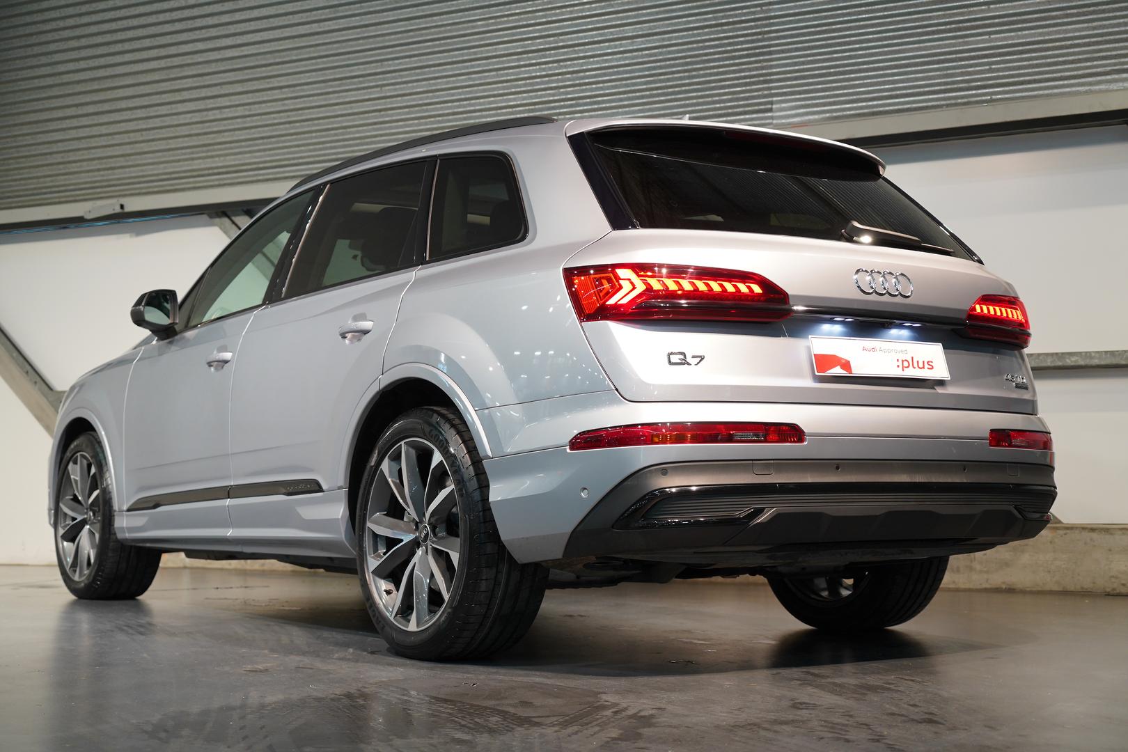 2021 AUDI Q7 4M MY21 45 TDI QUATTRO MHEV 8 SP AUTOMATIC TIPTRONIC 4D WAGON