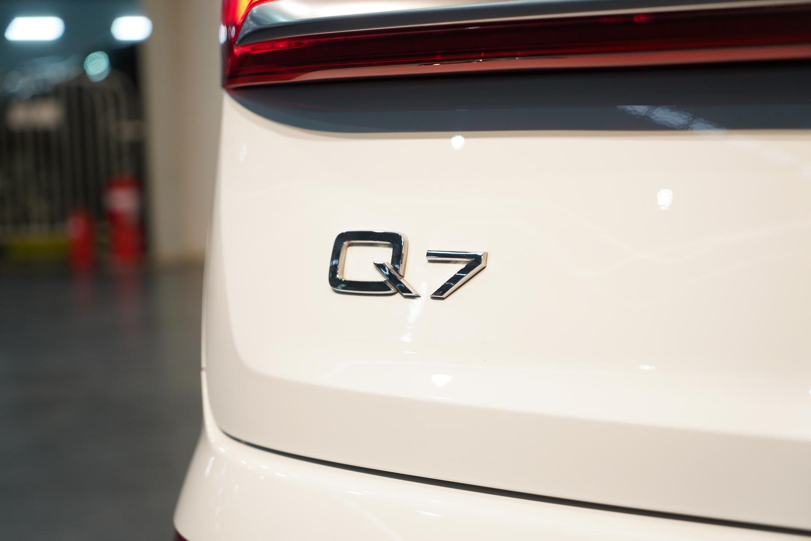 2021 AUDI Q7 4M MY21 50 TDI QUATTRO MHEV 8 SP AUTOMATIC TIPTRONIC 4D WAGON