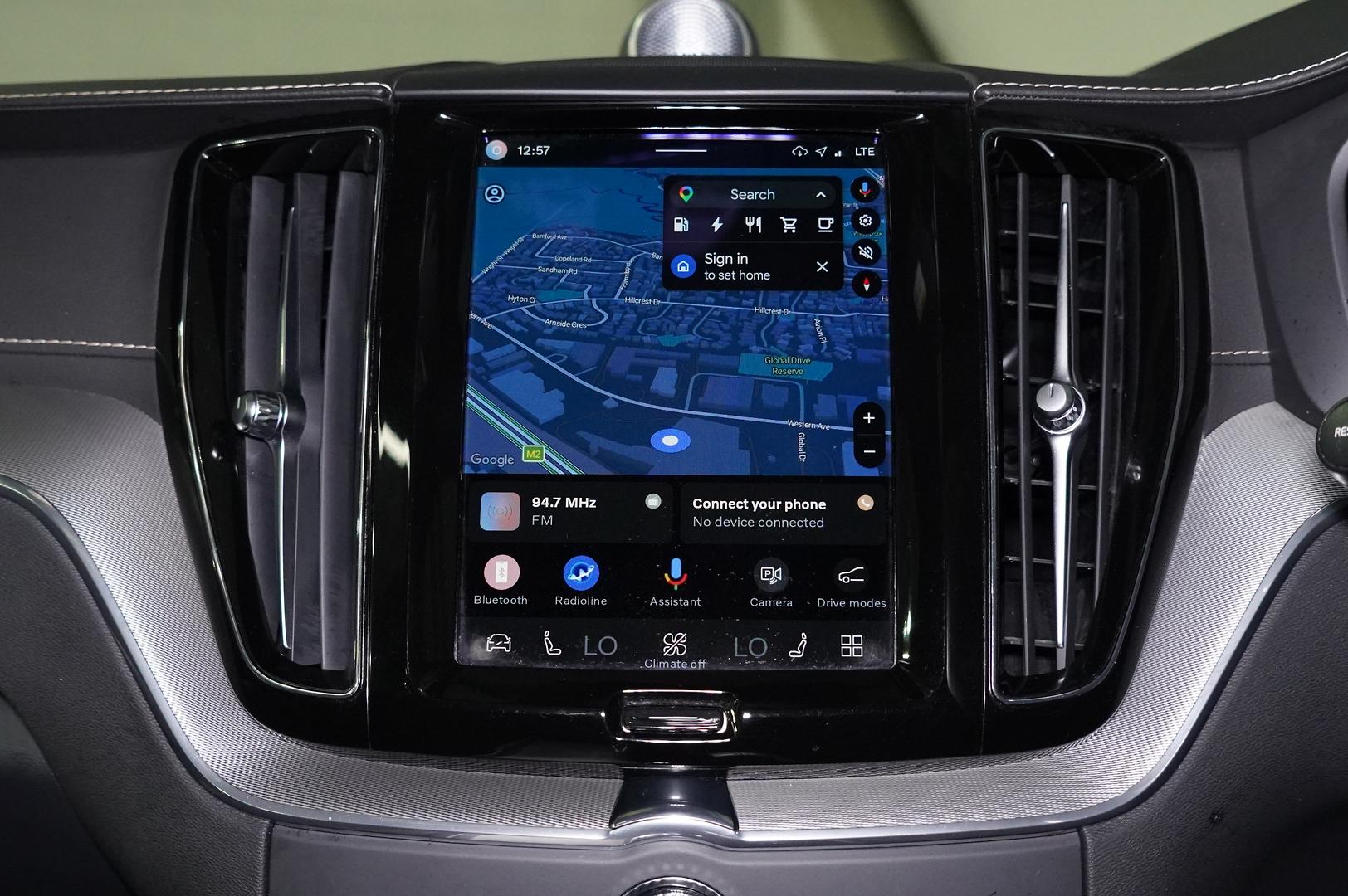 2022 VOLVO XC60 256 MY22 RECHARGE PHEV 8 SP AUTOMATIC 4D WAGON