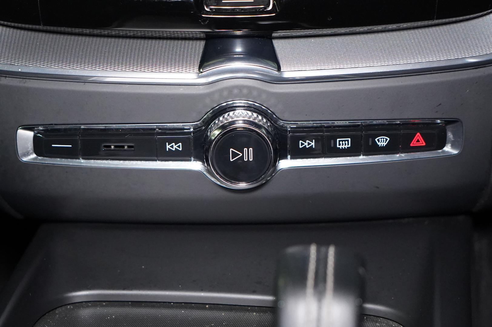 2022 VOLVO XC60 256 MY22 RECHARGE PHEV 8 SP AUTOMATIC 4D WAGON