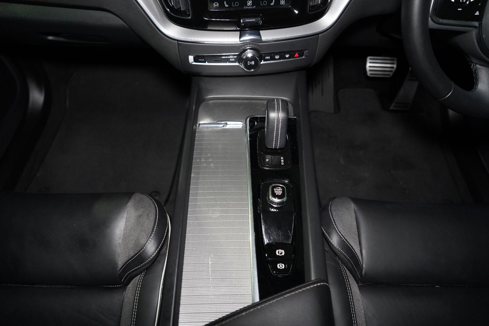 2022 VOLVO XC60 256 MY22 RECHARGE PHEV 8 SP AUTOMATIC 4D WAGON