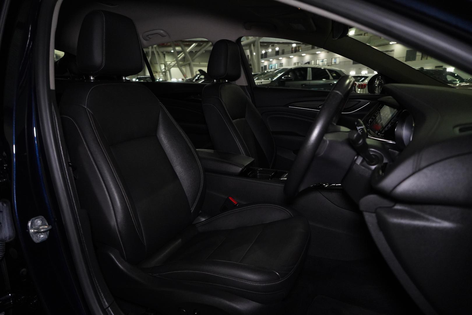 2018 HOLDEN CALAIS ZB 8 SP AUTOMATIC 5D LIFTBACK