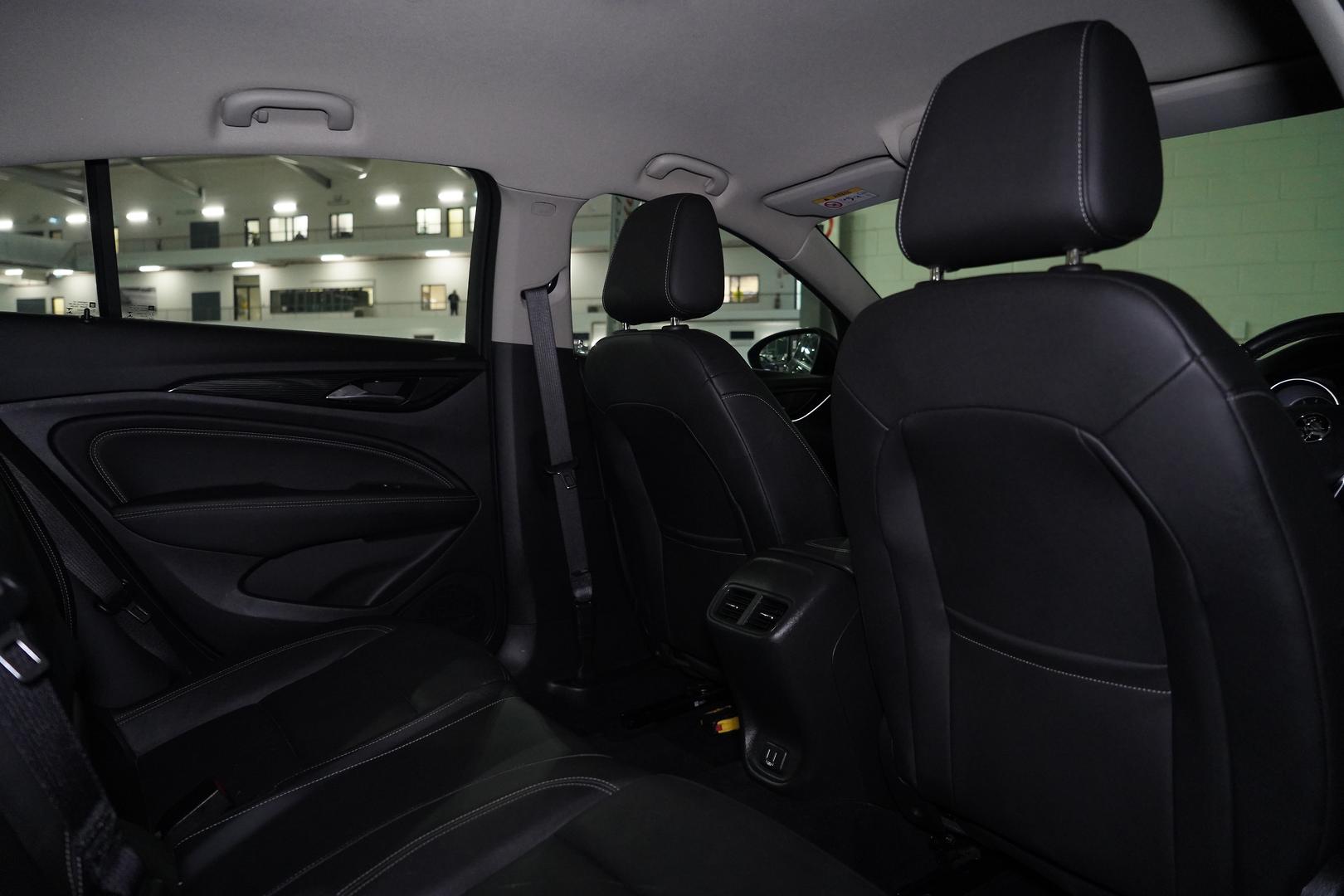 2018 HOLDEN CALAIS ZB 8 SP AUTOMATIC 5D LIFTBACK