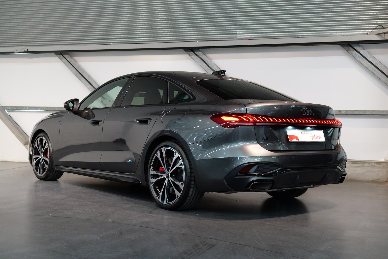 2025 AUDI A5 B10 E-HYBRID S-LINE AUTOMATIC 4D HATCHBACK